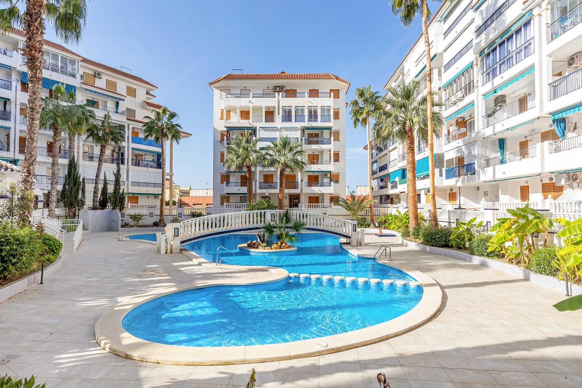 Resale - Apartment / flat - Torrevieja - Los Europeos