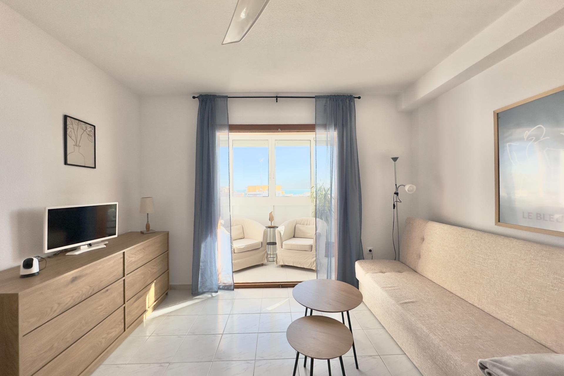 Resale - Apartment / Flat * - Torrevieja * - Los Europeos