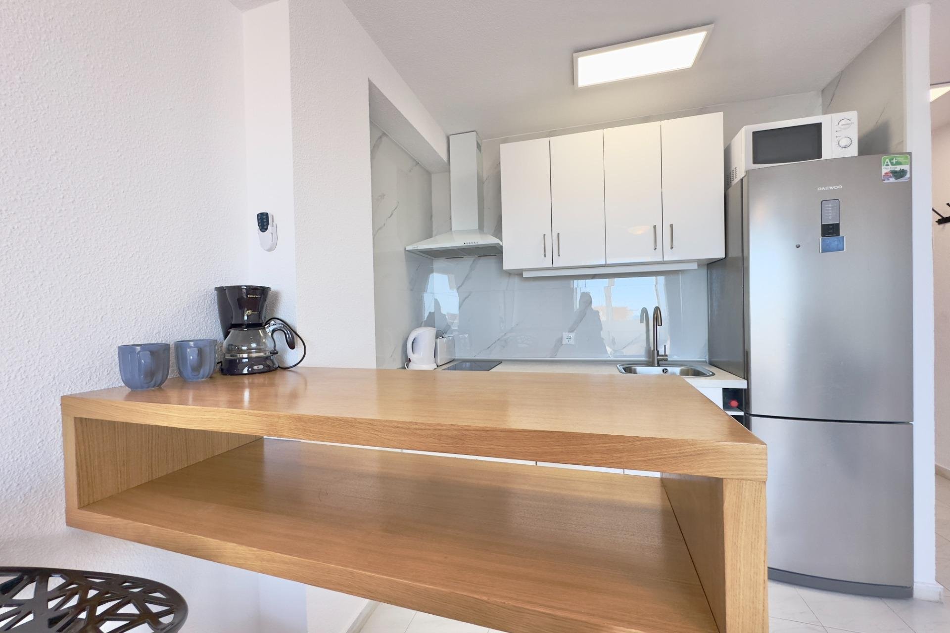 Resale - Apartment / Flat * - Torrevieja * - Los Europeos