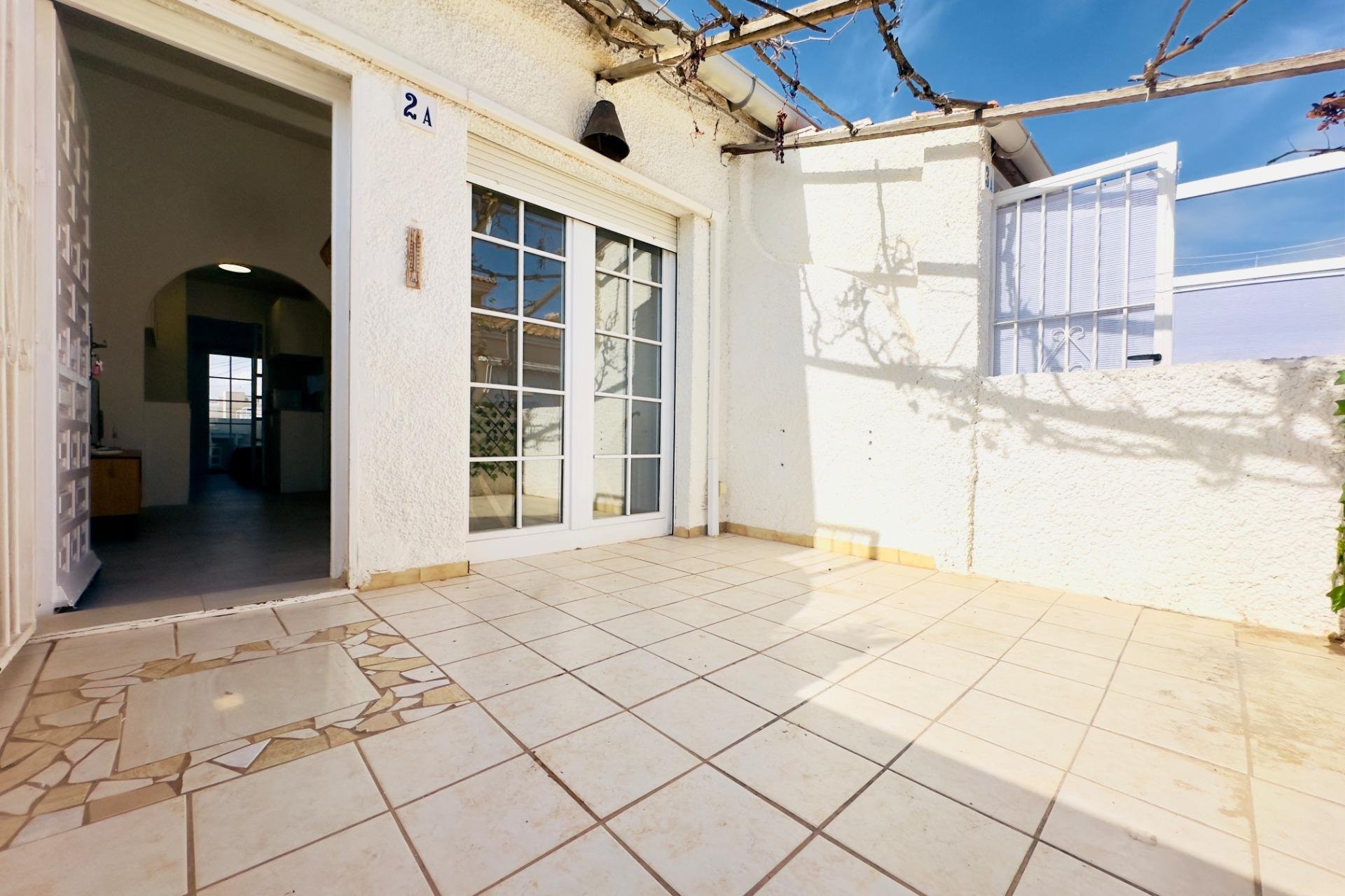 Resale - Apartment / Flat * - Torrevieja - Los Frutales