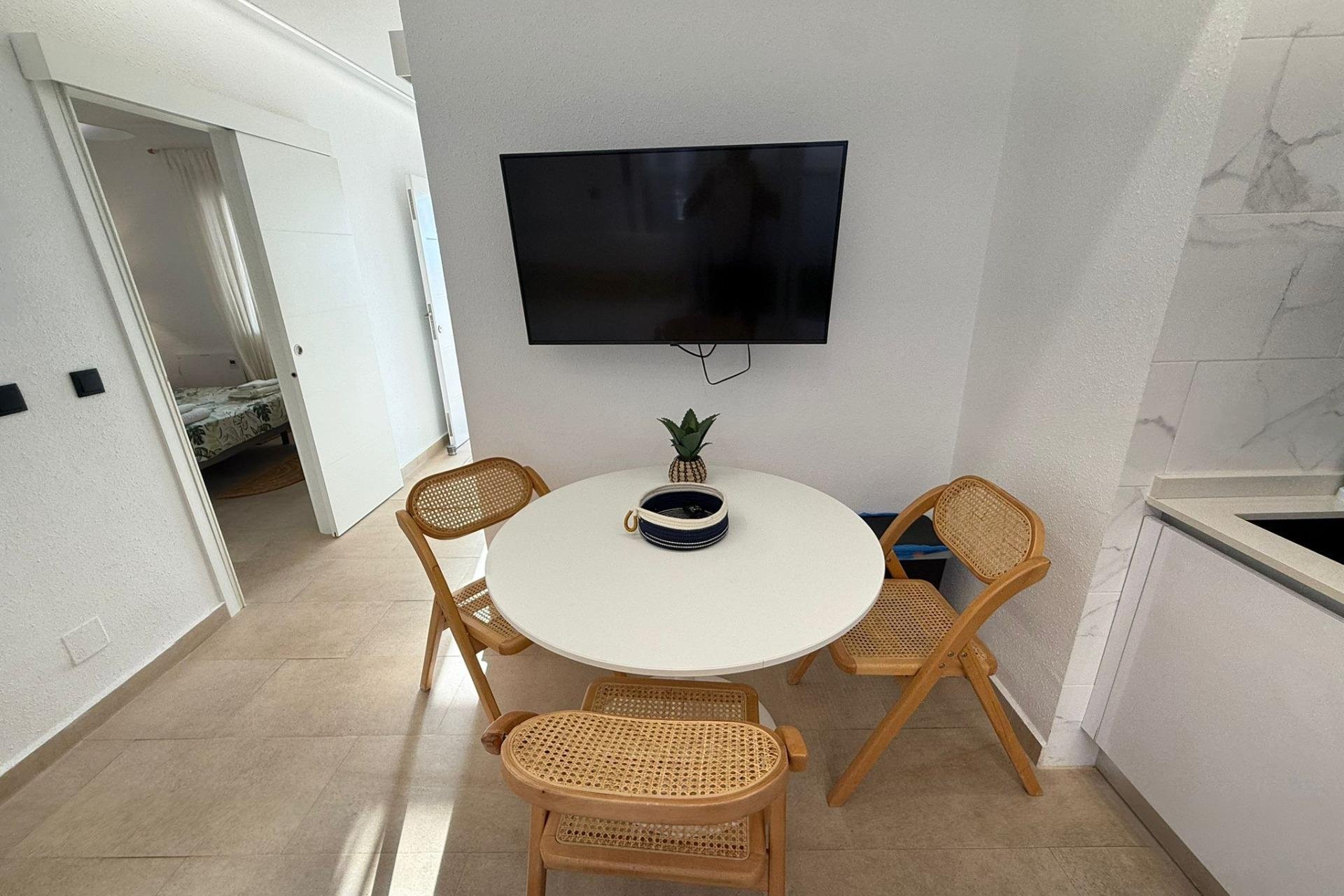 Resale - Apartment / Flat * - Torrevieja * - Miramar - Torre del Moro