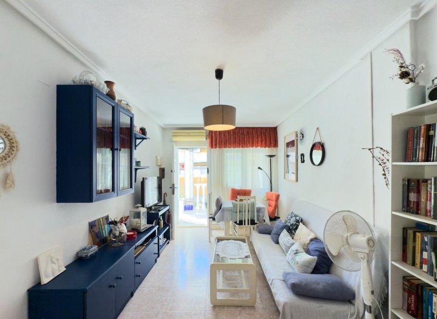 Resale - Apartment / Flat * - Torrevieja * - Parque de las Naciones