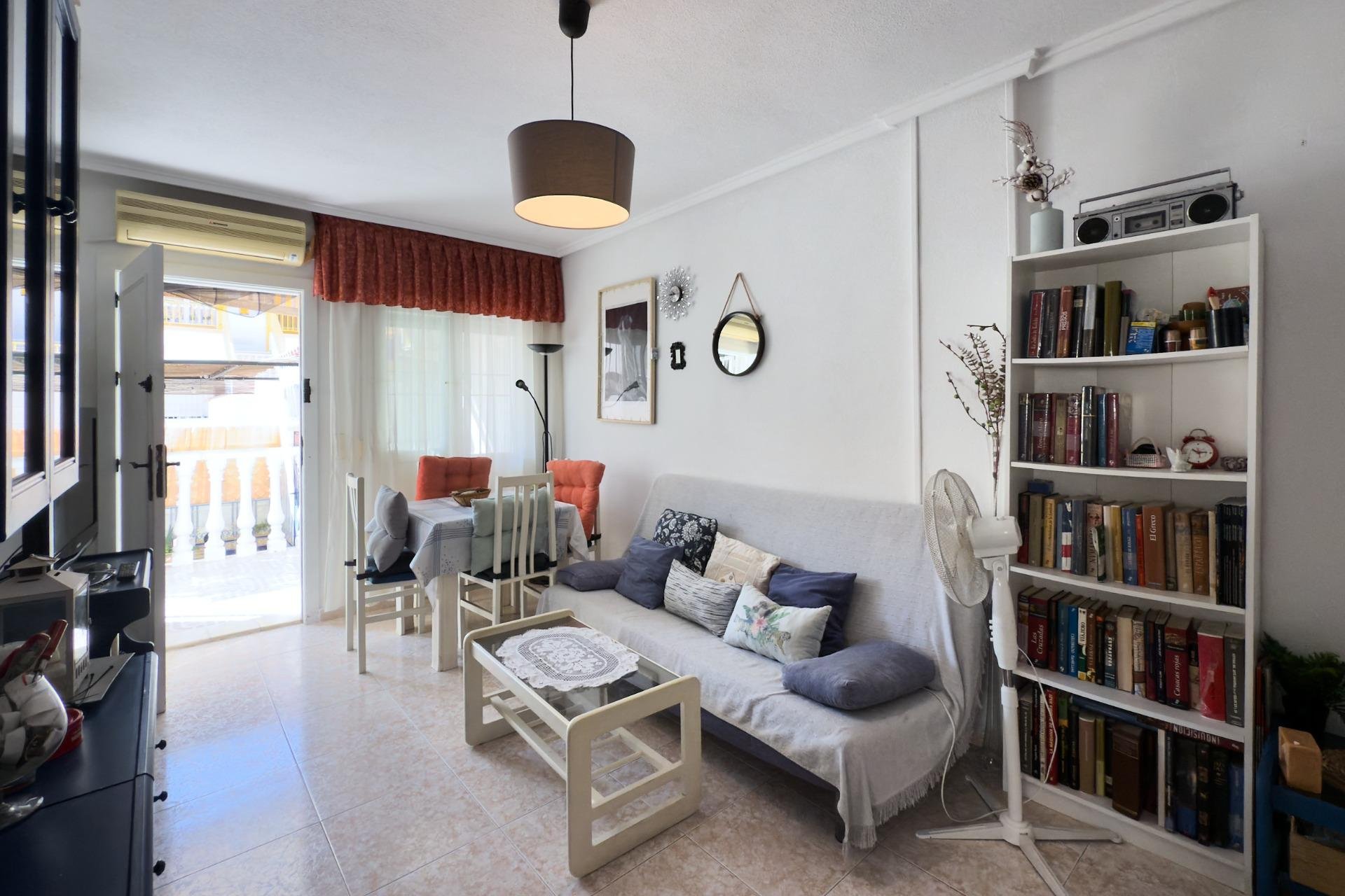 Resale - Apartment / Flat * - Torrevieja * - Parque de las Naciones