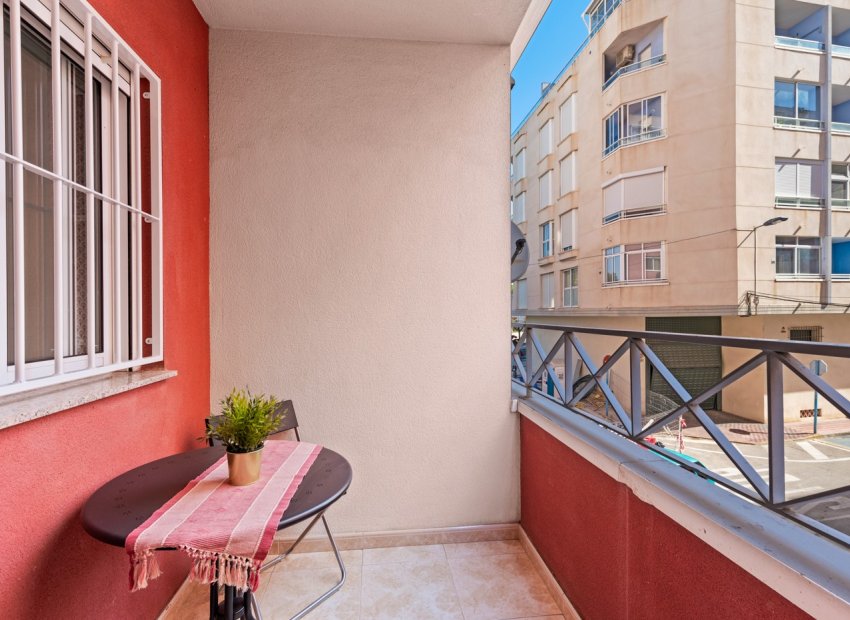 Resale - Apartment / Flat * - Torrevieja * - Parque de las Naciones *