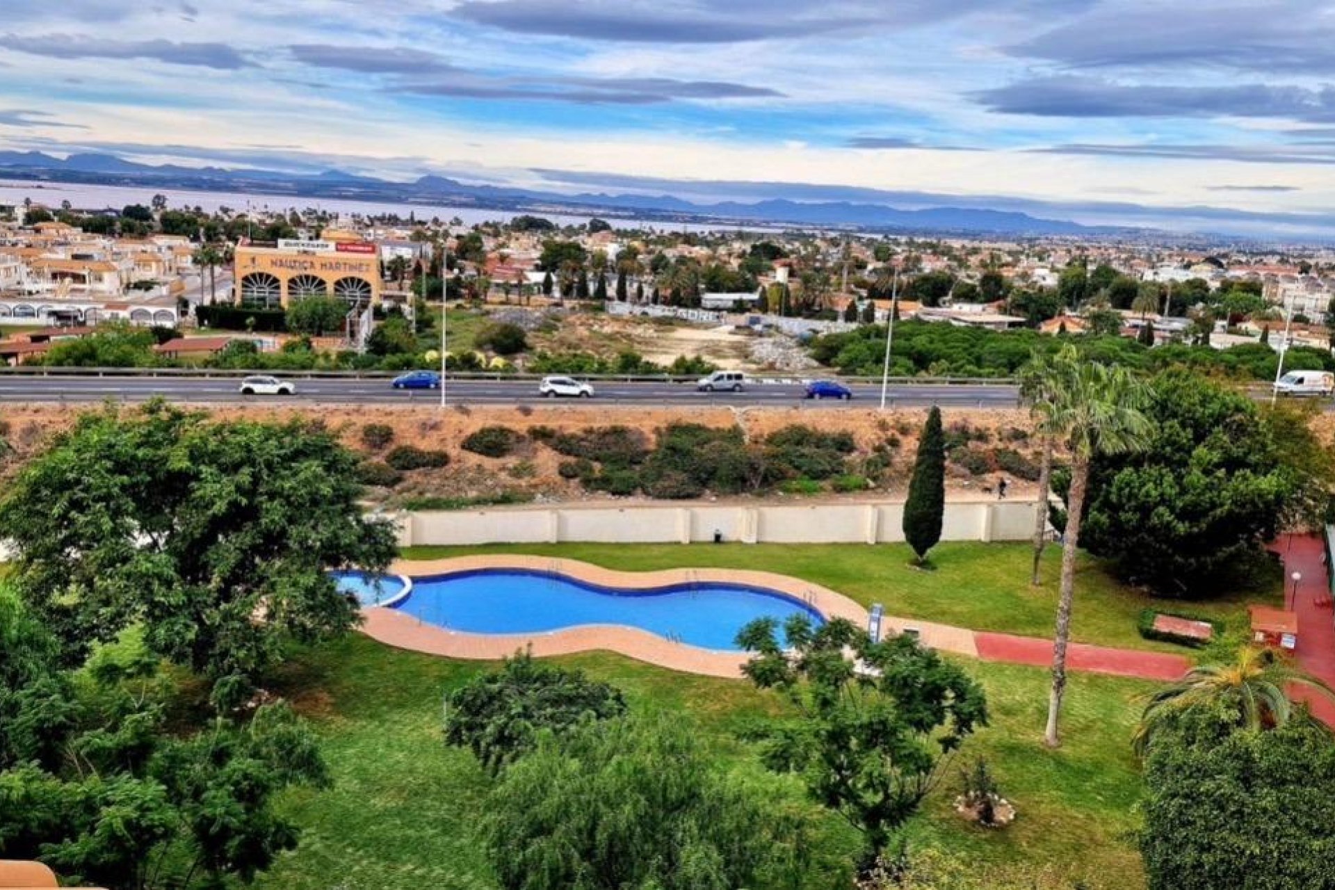 Resale - Apartment / Flat * - Torrevieja * - Parque de las Naciones *