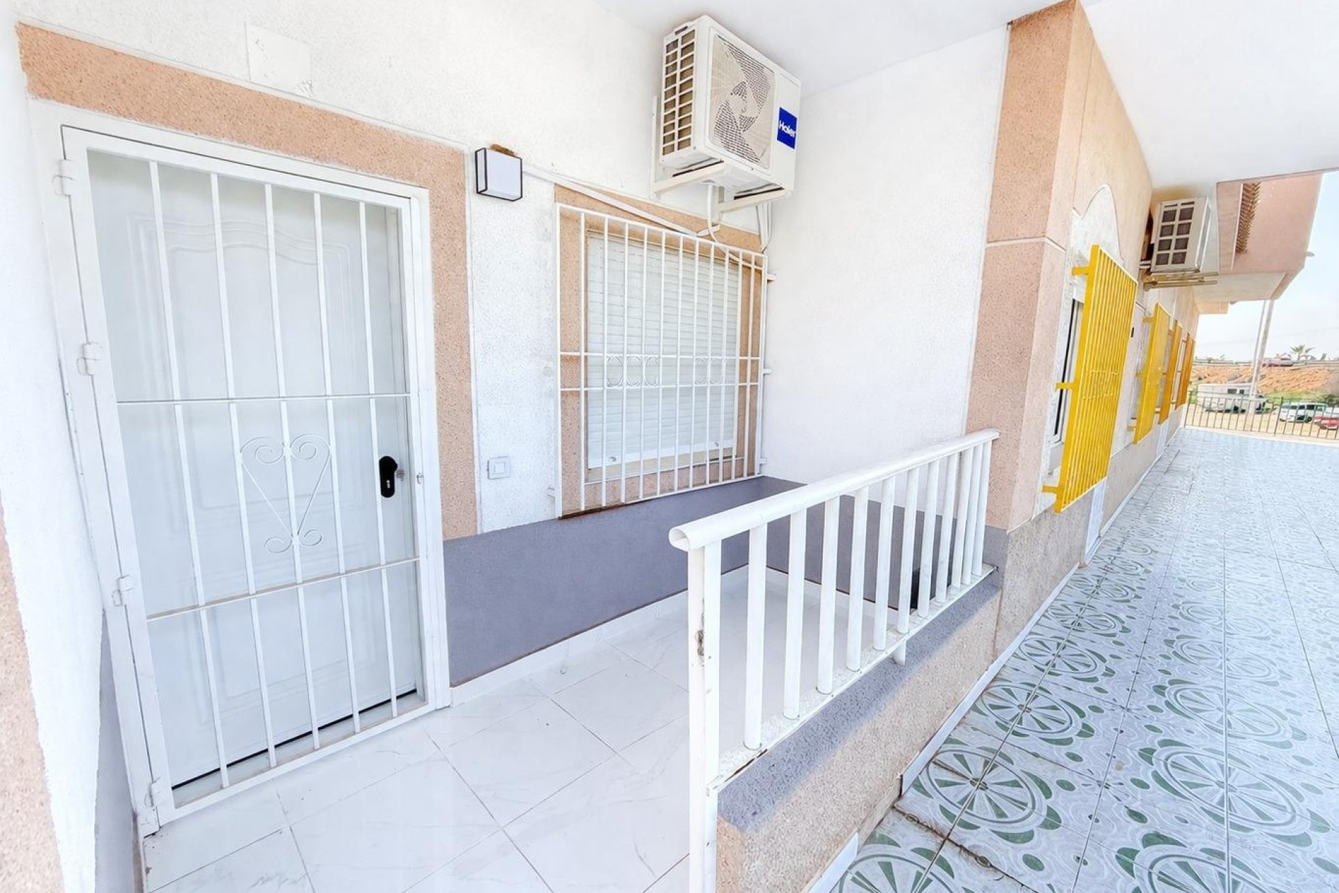 Resale - Apartment / Flat * - Torrevieja * - Parque de las Naciones *