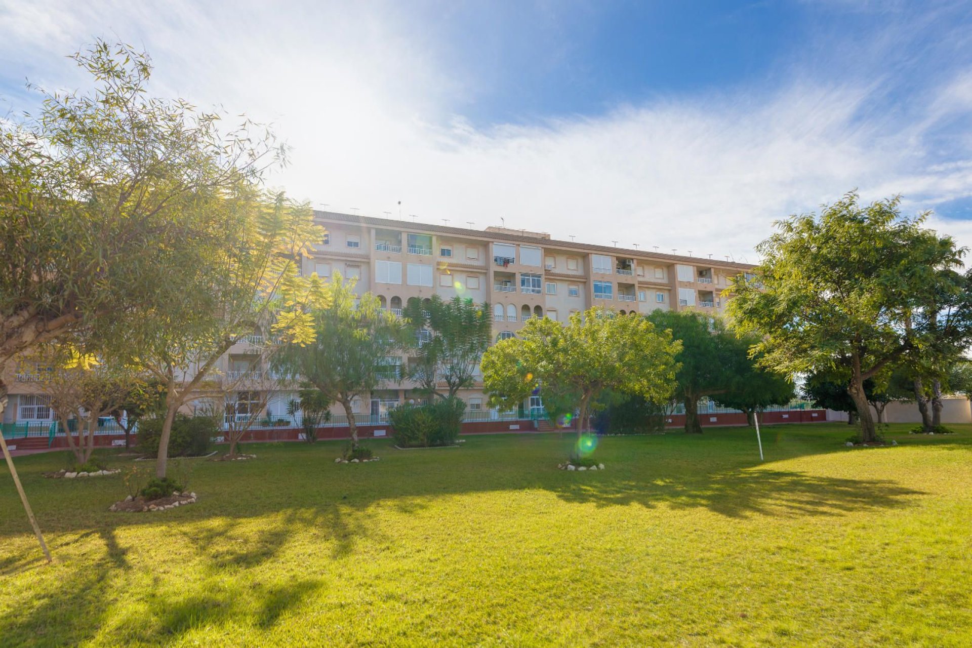 Resale - Apartment / Flat * - Torrevieja * - Parque de las Naciones *