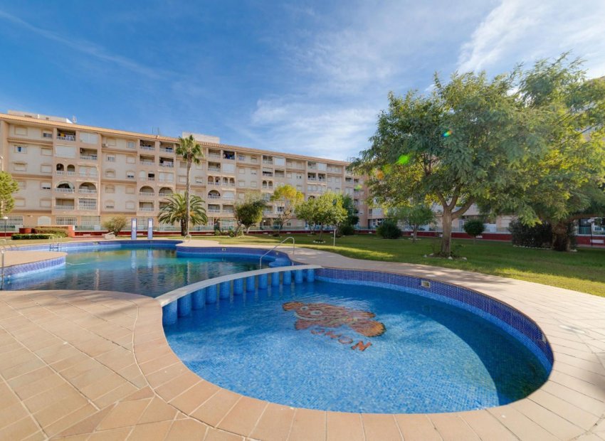 Resale - Apartment / Flat * - Torrevieja * - Parque de las Naciones *
