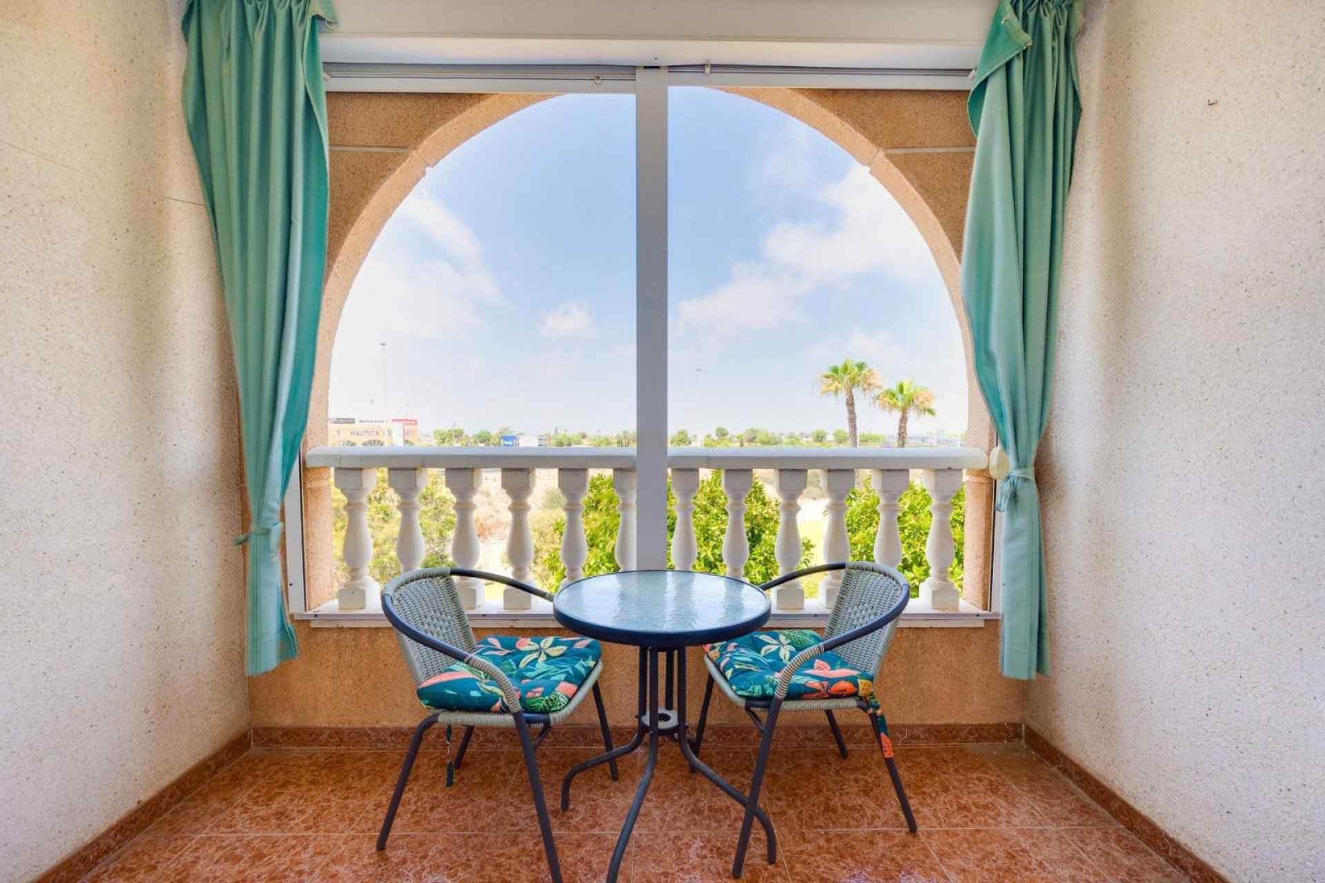 Resale - Apartment / Flat * - Torrevieja * - Parque de las Naciones *
