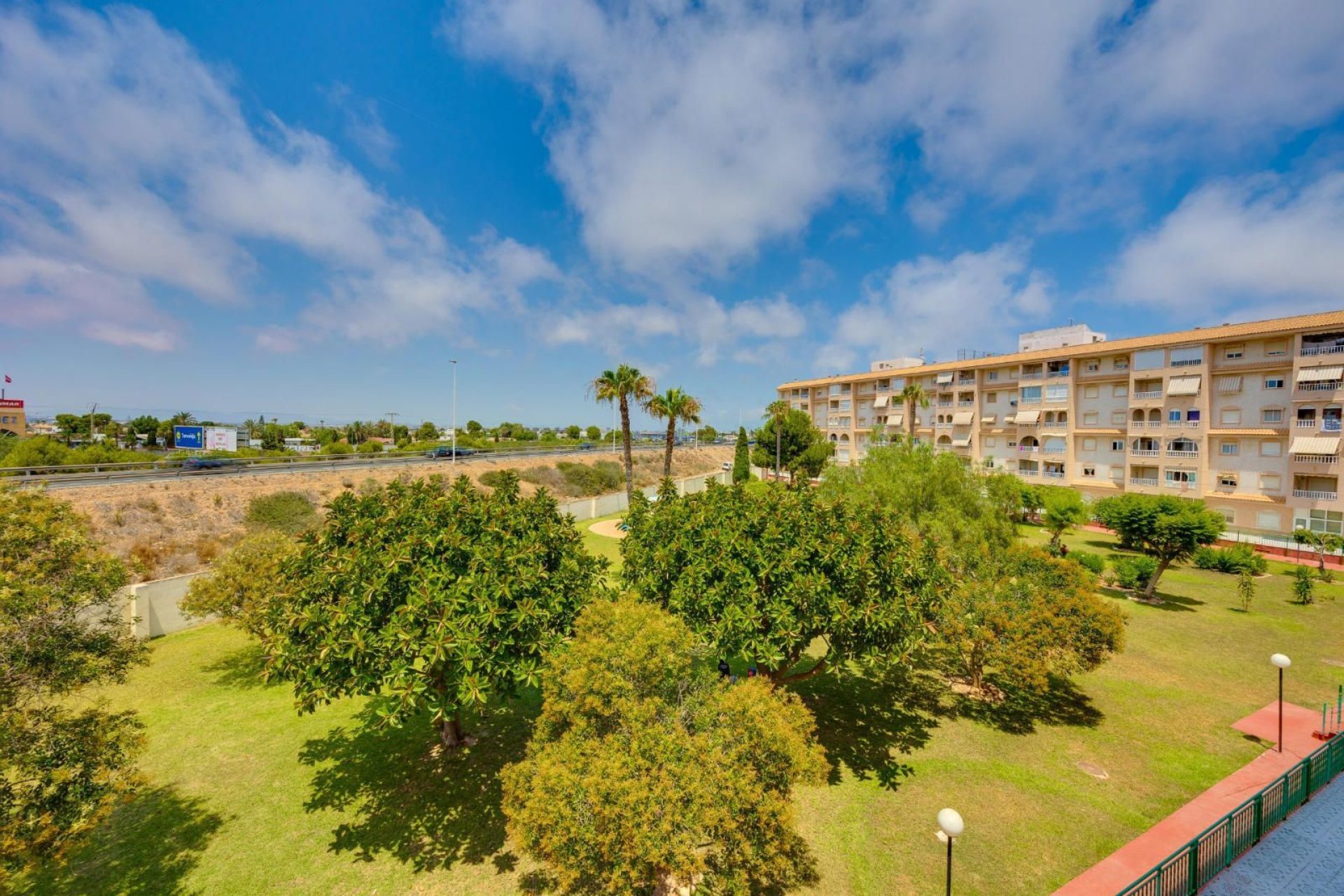Resale - Apartment / Flat * - Torrevieja * - Parque de las Naciones *