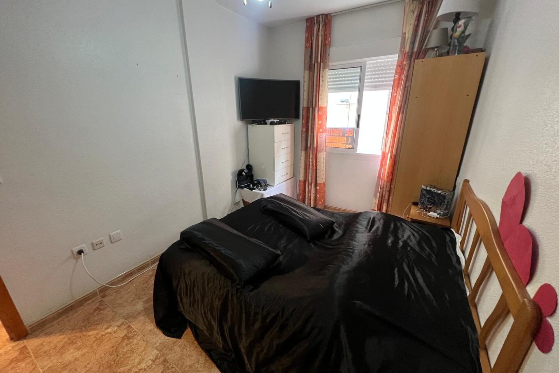 Resale - Apartment / Flat * - Torrevieja * - Parque de las Naciones *