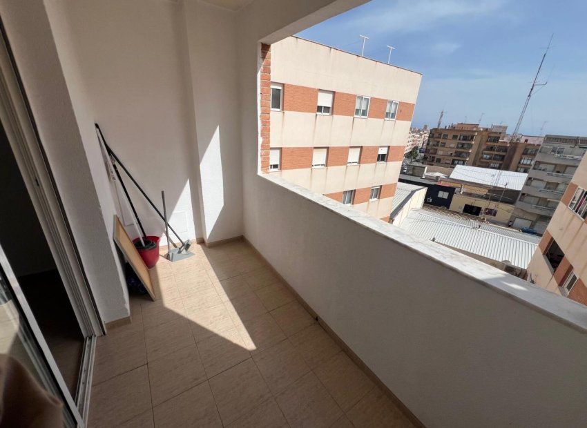 Resale - Apartment / Flat * - Torrevieja * - Parque de las Naciones *