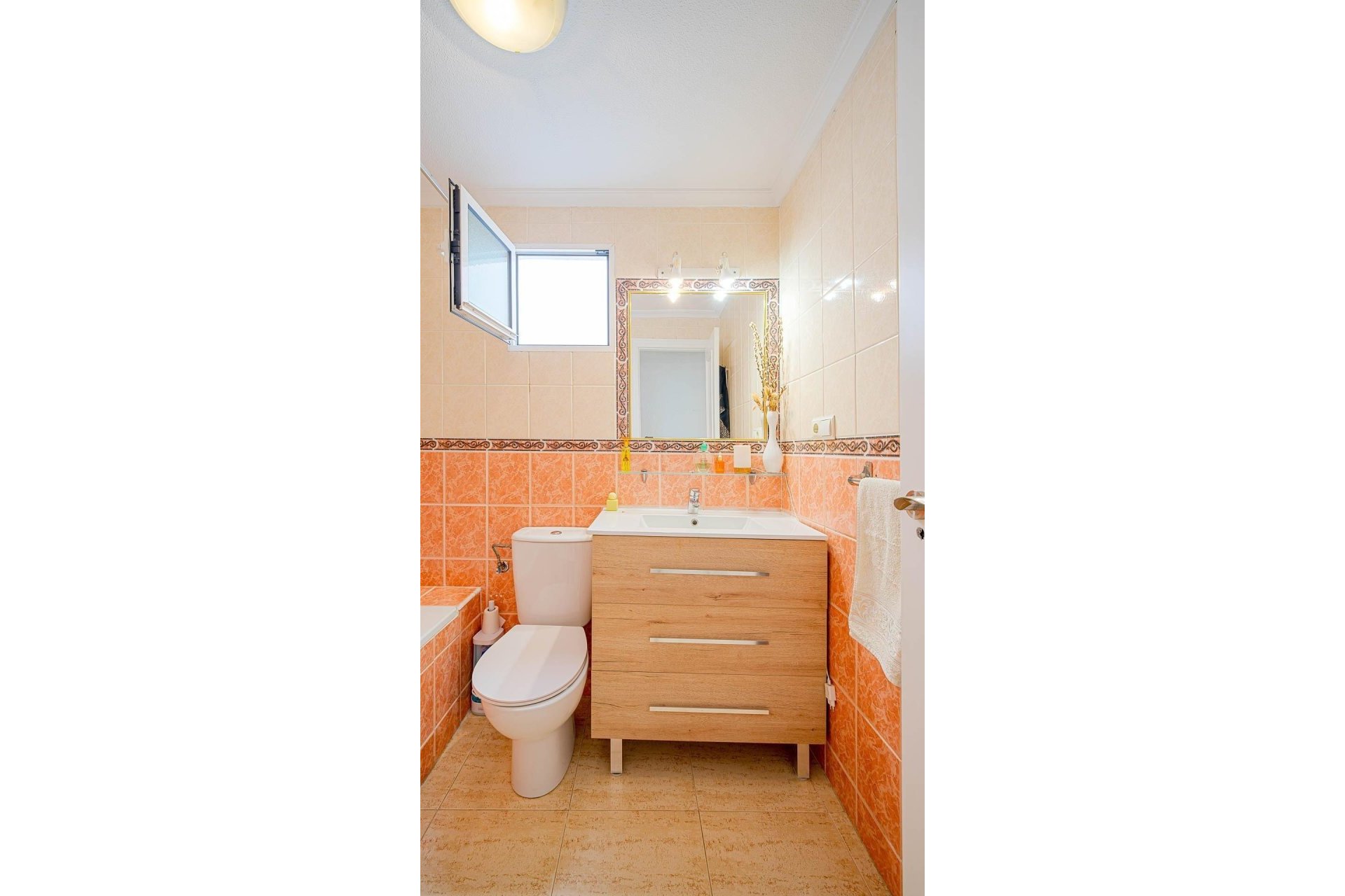 Resale - Apartment / Flat * - Torrevieja * - Parque de las Naciones *
