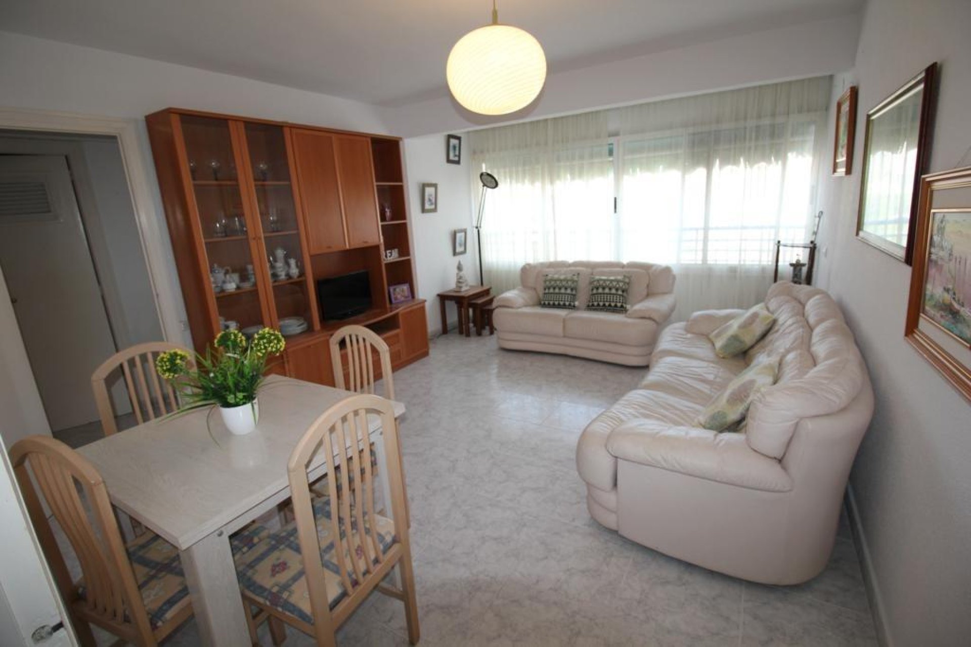 Resale - Apartment / flat - Torrevieja - Paseo maritimo