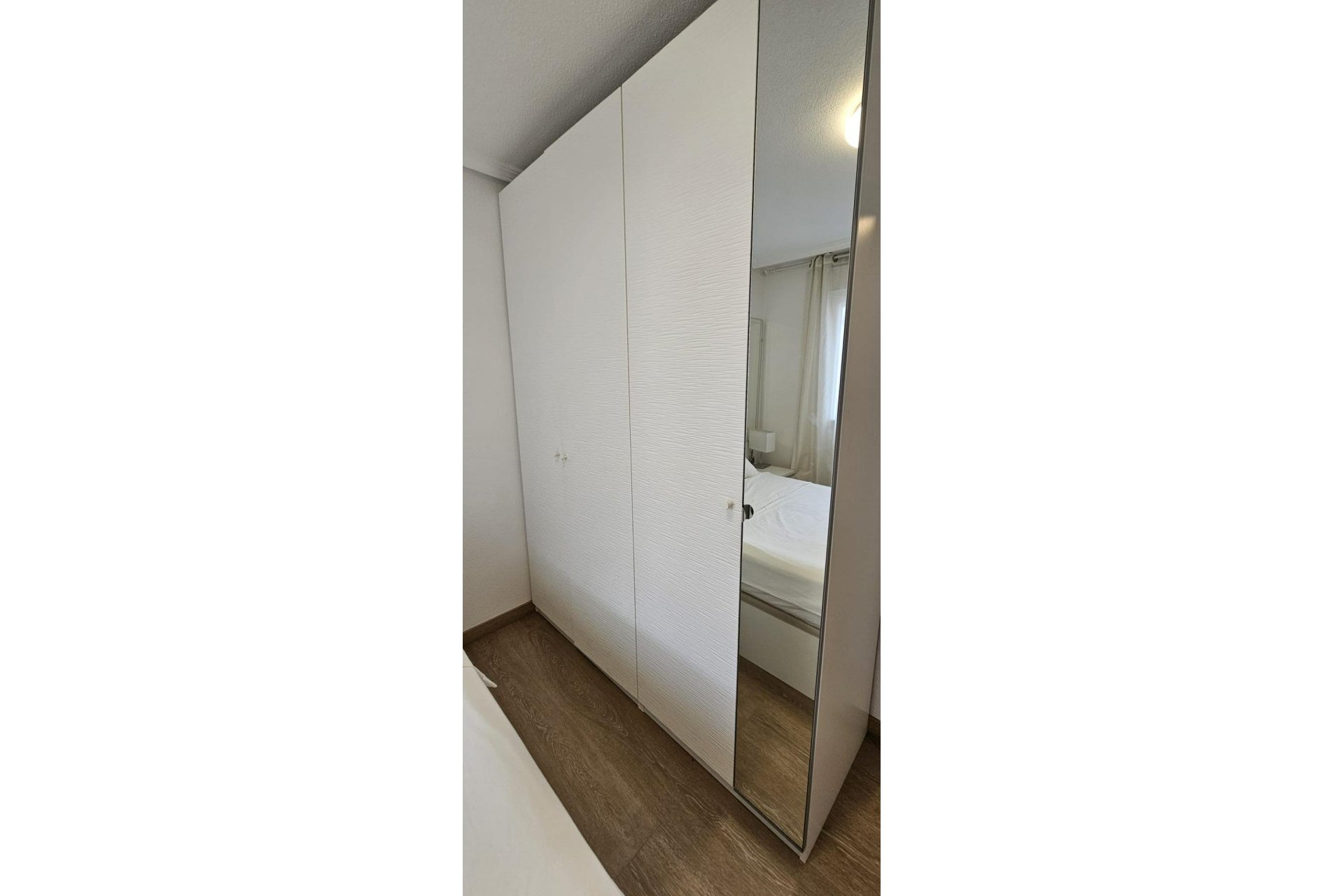 Resale - Apartment / flat - Torrevieja - Paseo maritimo