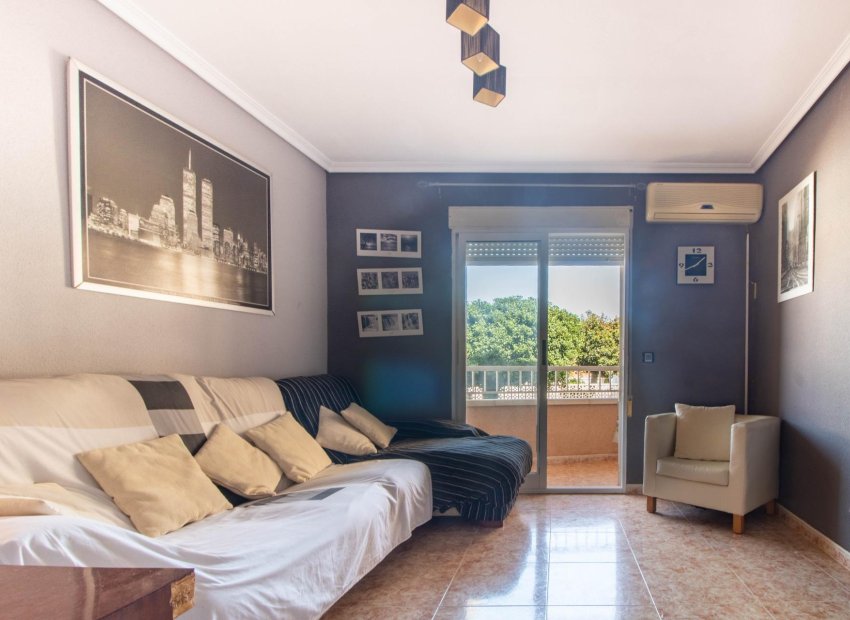 Resale - Apartment / flat - Torrevieja - Playa de los locos