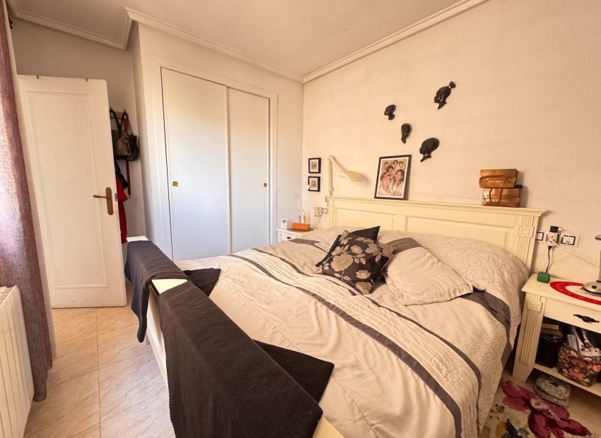 Resale - Apartment / flat - Torrevieja - Playa de los Locos