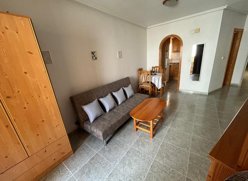 Resale - Apartment / Flat * - Torrevieja * - Playa de los Locos *