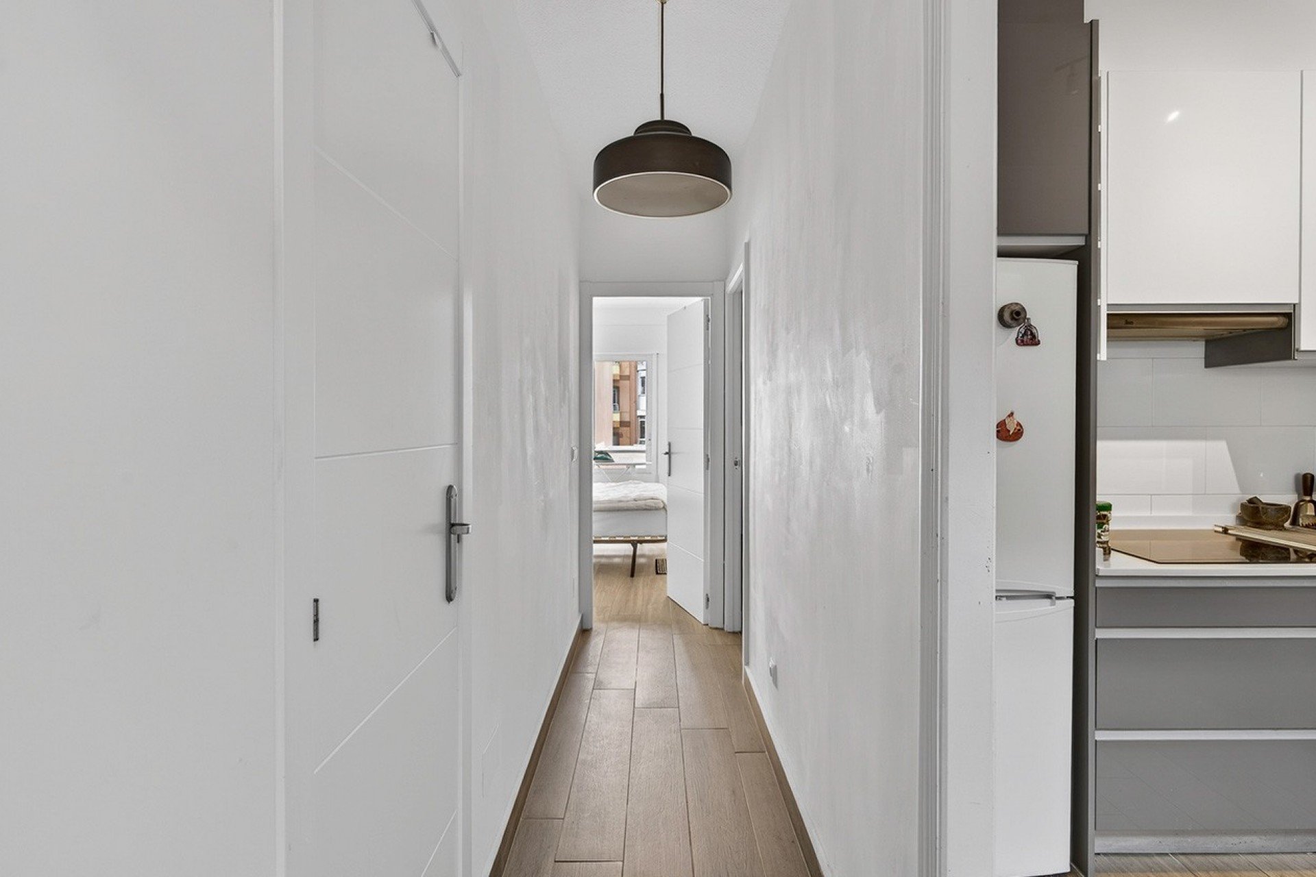 Resale - Apartment / Flat * - Torrevieja * - Playa de los Locos *