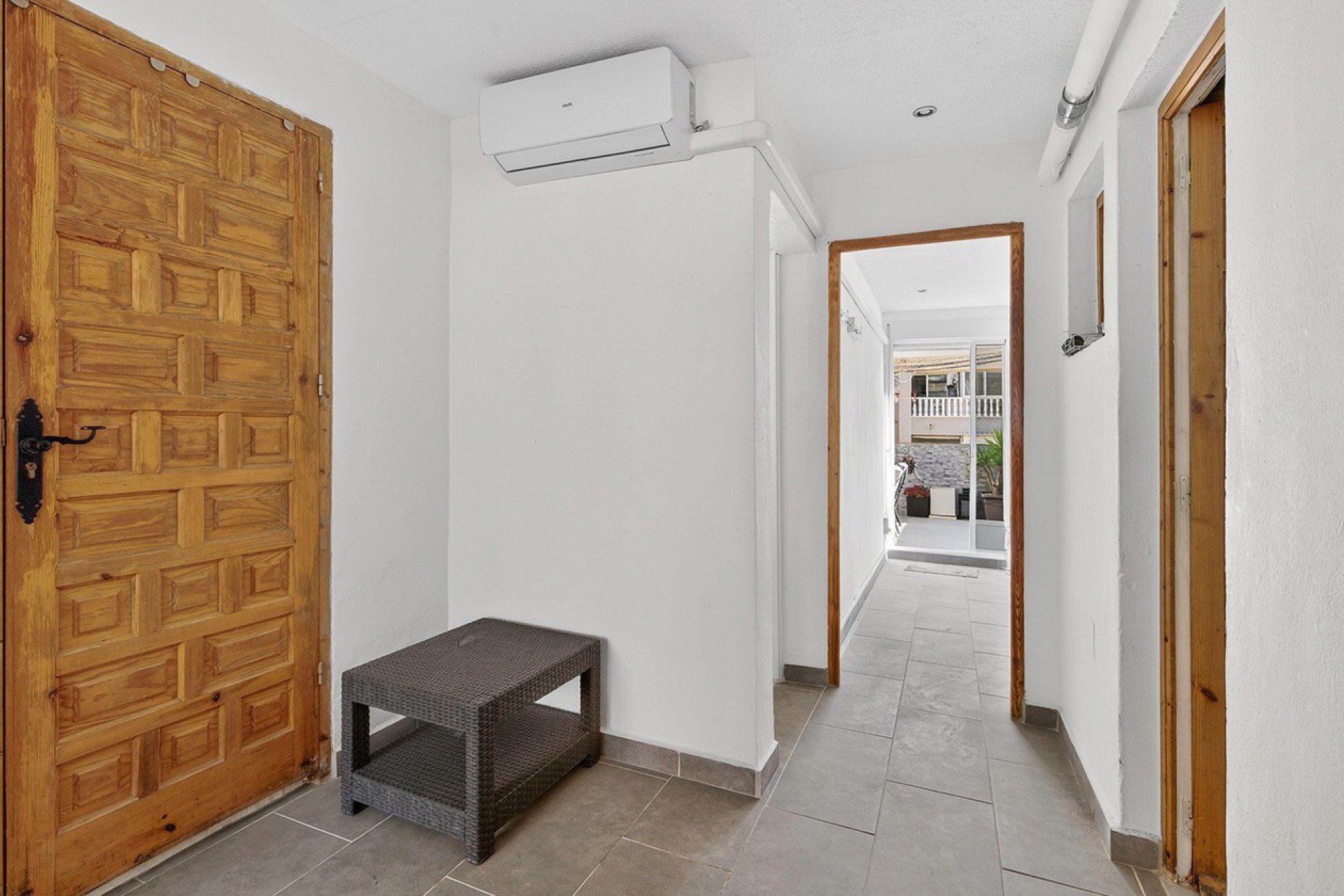 Resale - Apartment / Flat * - Torrevieja * - Playa de los Locos *