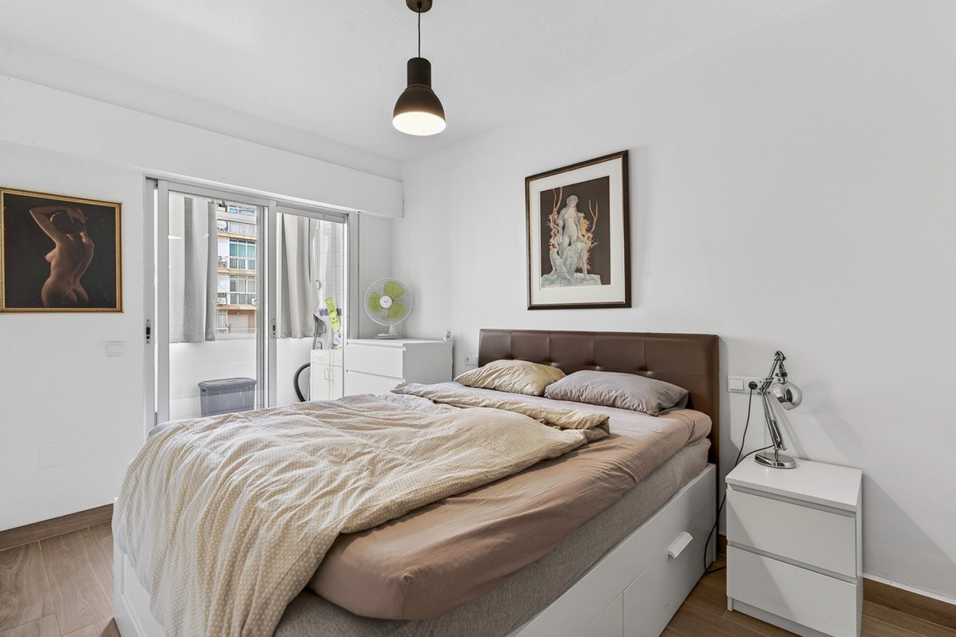 Resale - Apartment / Flat * - Torrevieja * - Playa de los Locos *