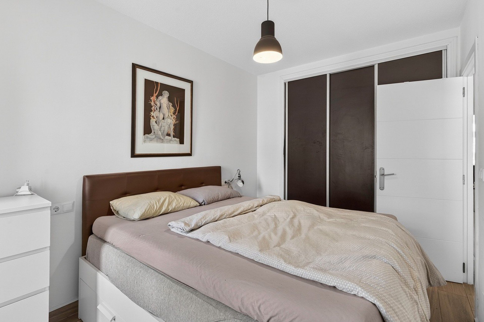 Resale - Apartment / Flat * - Torrevieja * - Playa de los Locos *