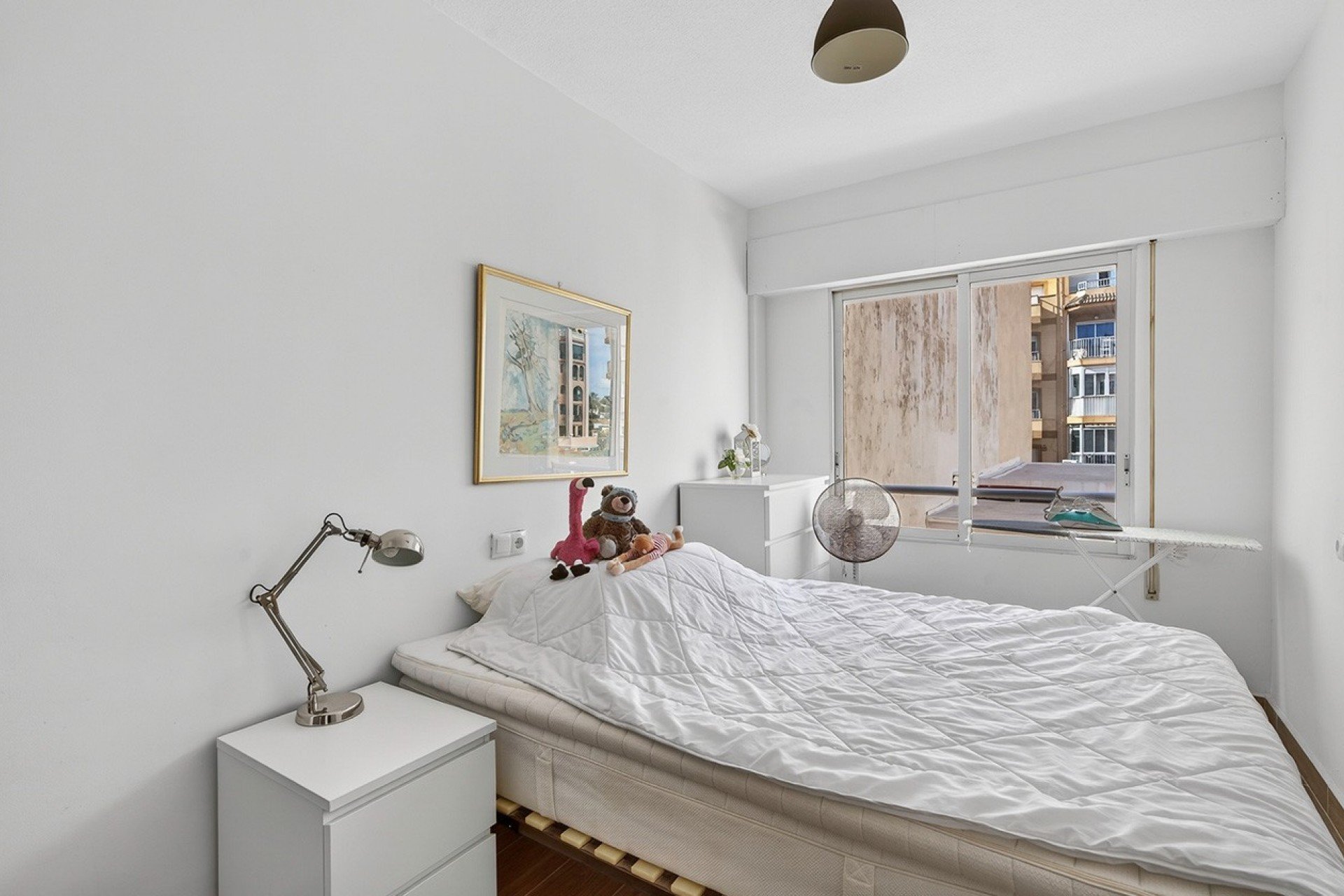 Resale - Apartment / Flat * - Torrevieja * - Playa de los Locos *