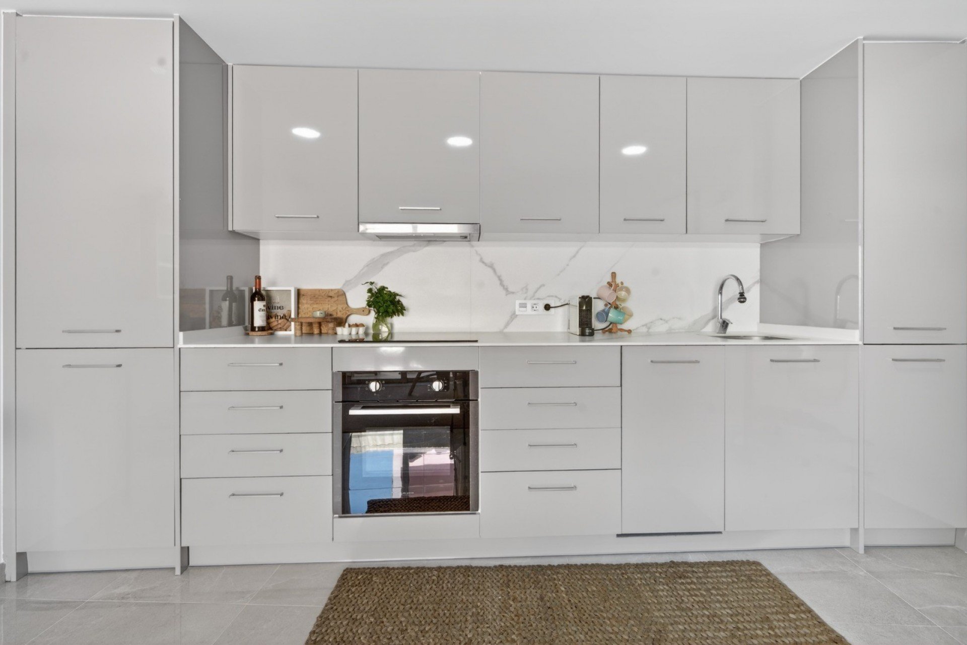 Resale - Apartment / Flat * - Torrevieja * - Playa de los Locos *