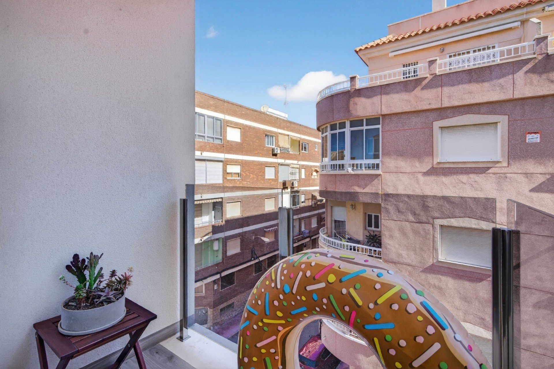 Resale - Apartment / Flat * - Torrevieja * - Playa de los Locos *