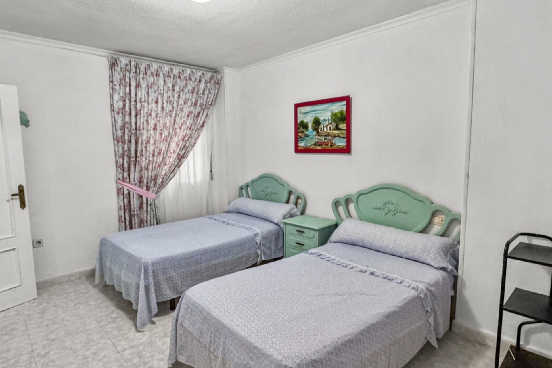 Resale - Apartment / Flat * - Torrevieja * - Playa de los Locos *