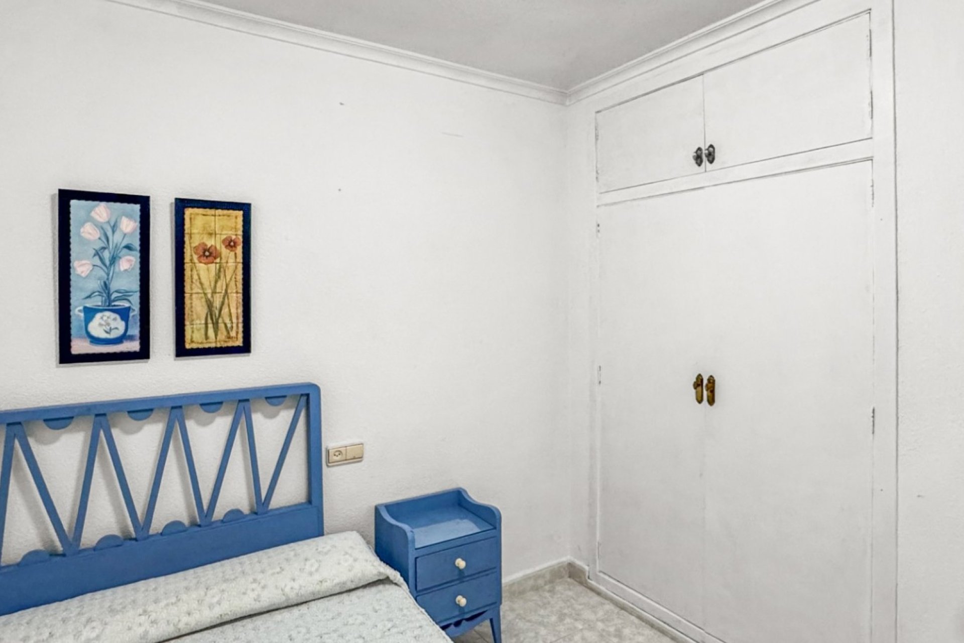 Resale - Apartment / Flat * - Torrevieja * - Playa de los Locos *