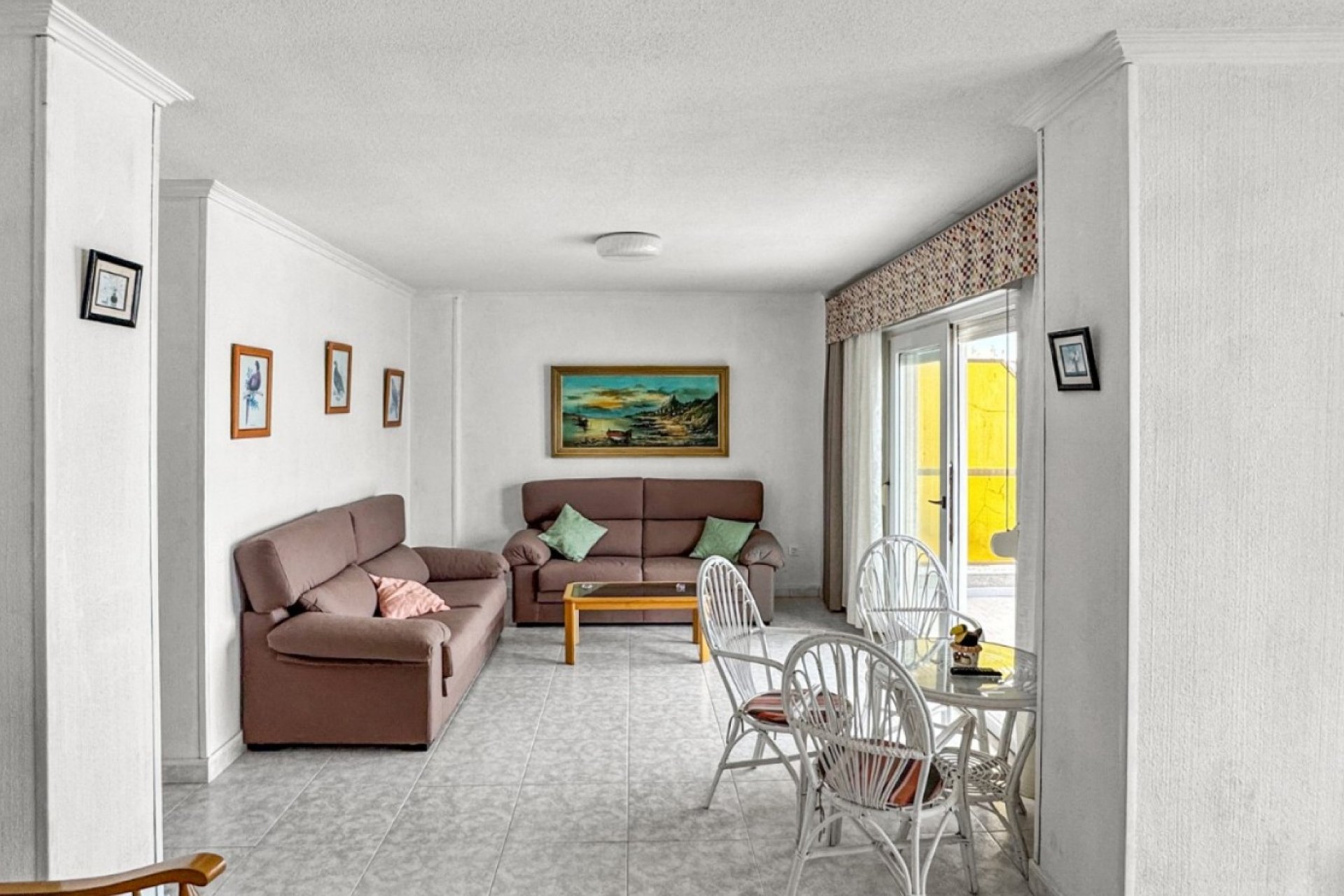 Resale - Apartment / Flat * - Torrevieja * - Playa de los Locos *