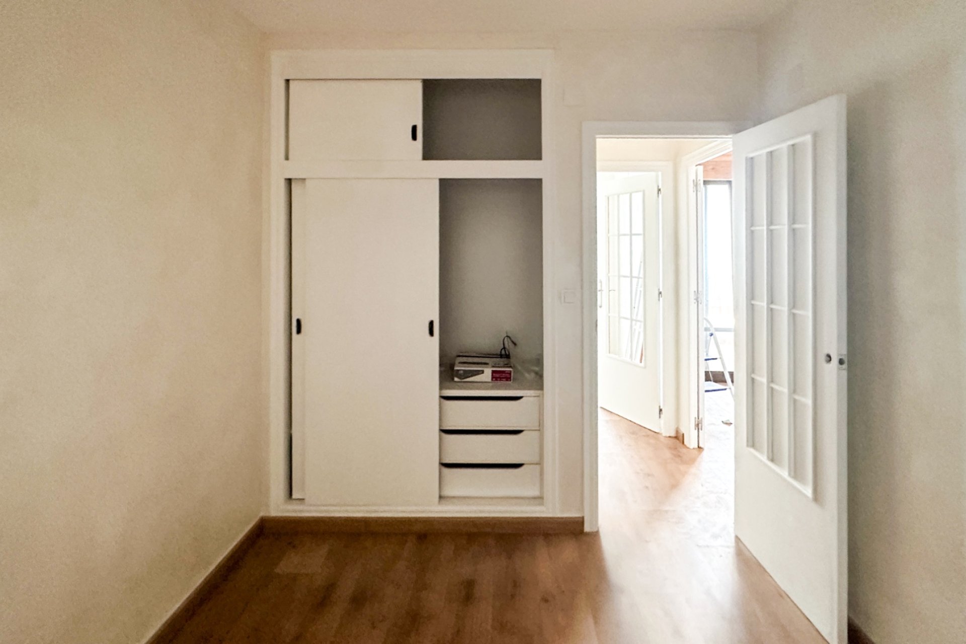 Resale - Apartment / Flat * - Torrevieja * - Playa de los Locos *