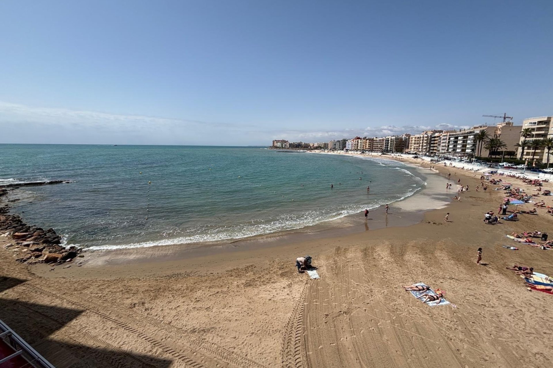 Resale - Apartment / Flat * - Torrevieja * - Playa de los Locos *
