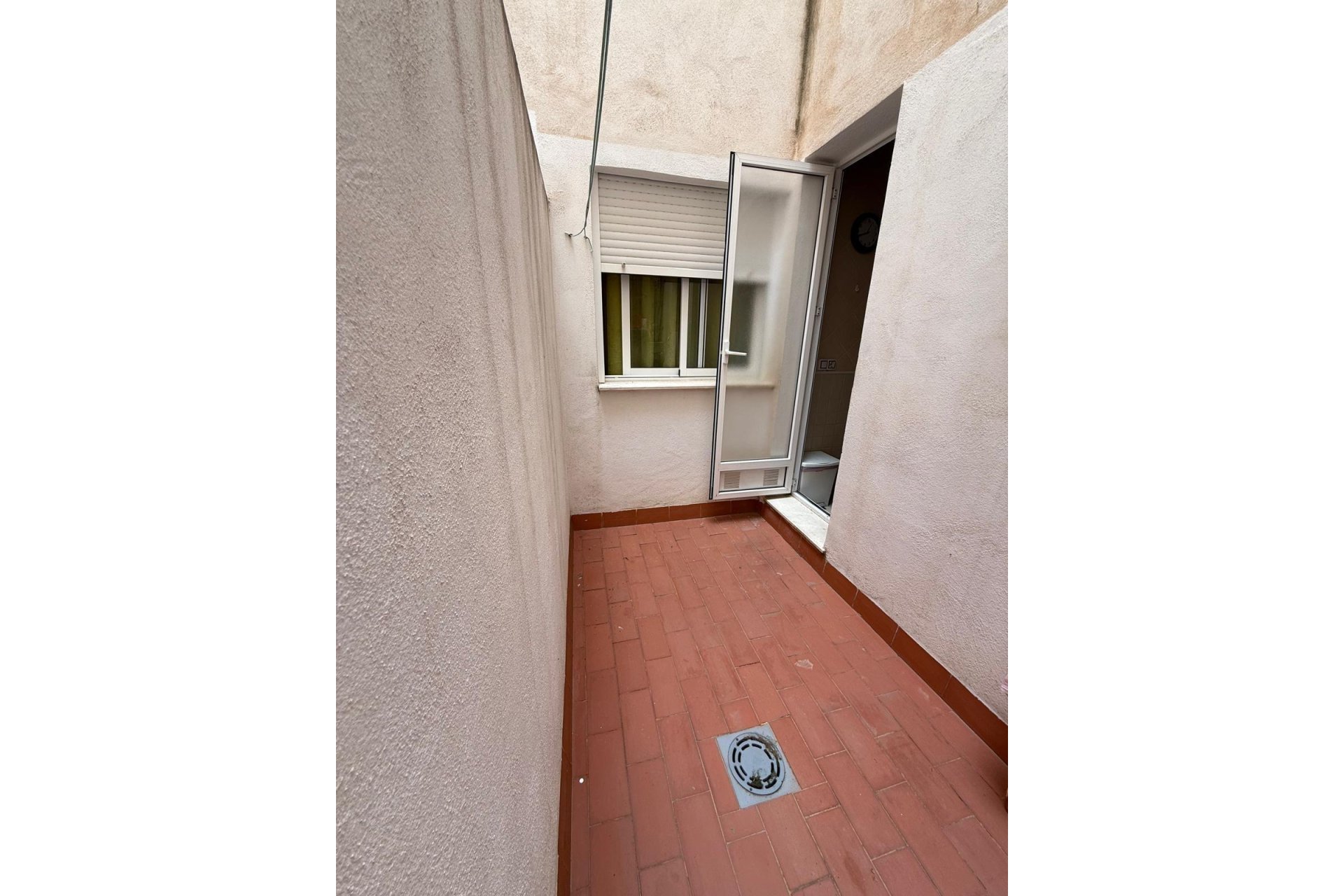 Resale - Apartment / Flat * - Torrevieja * - Playa de los Locos *