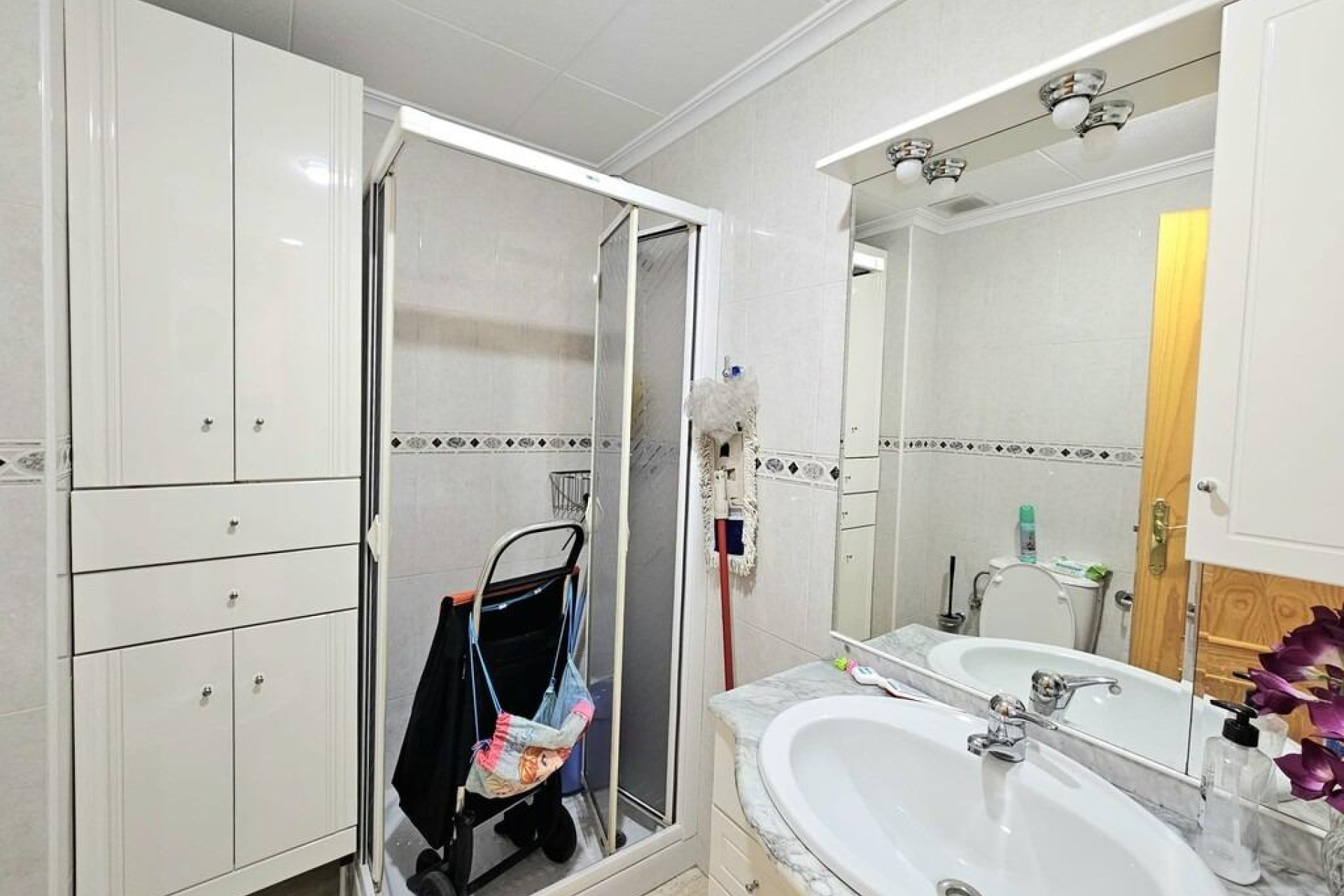 Resale - Apartment / Flat * - Torrevieja * - Playa de los Locos *