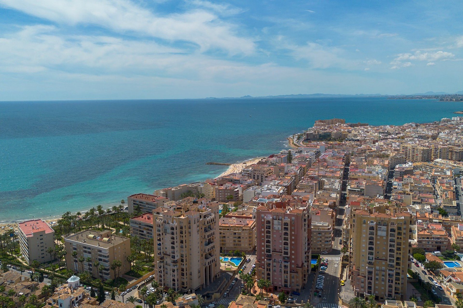 Resale - Apartment / Flat * - Torrevieja * - Playa de los Locos *