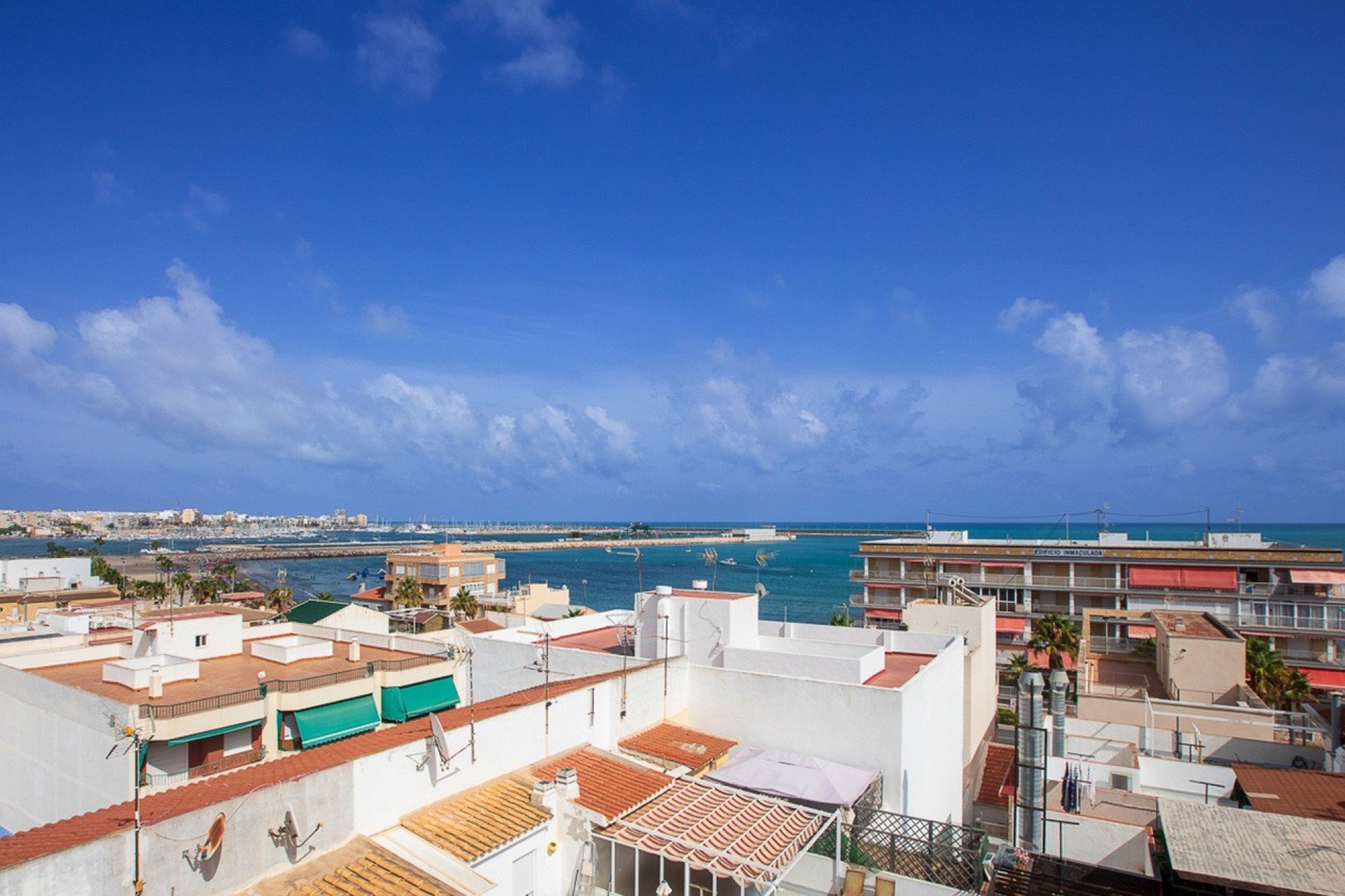 Resale - Apartment / flat - Torrevieja - Playa de los Naufragos