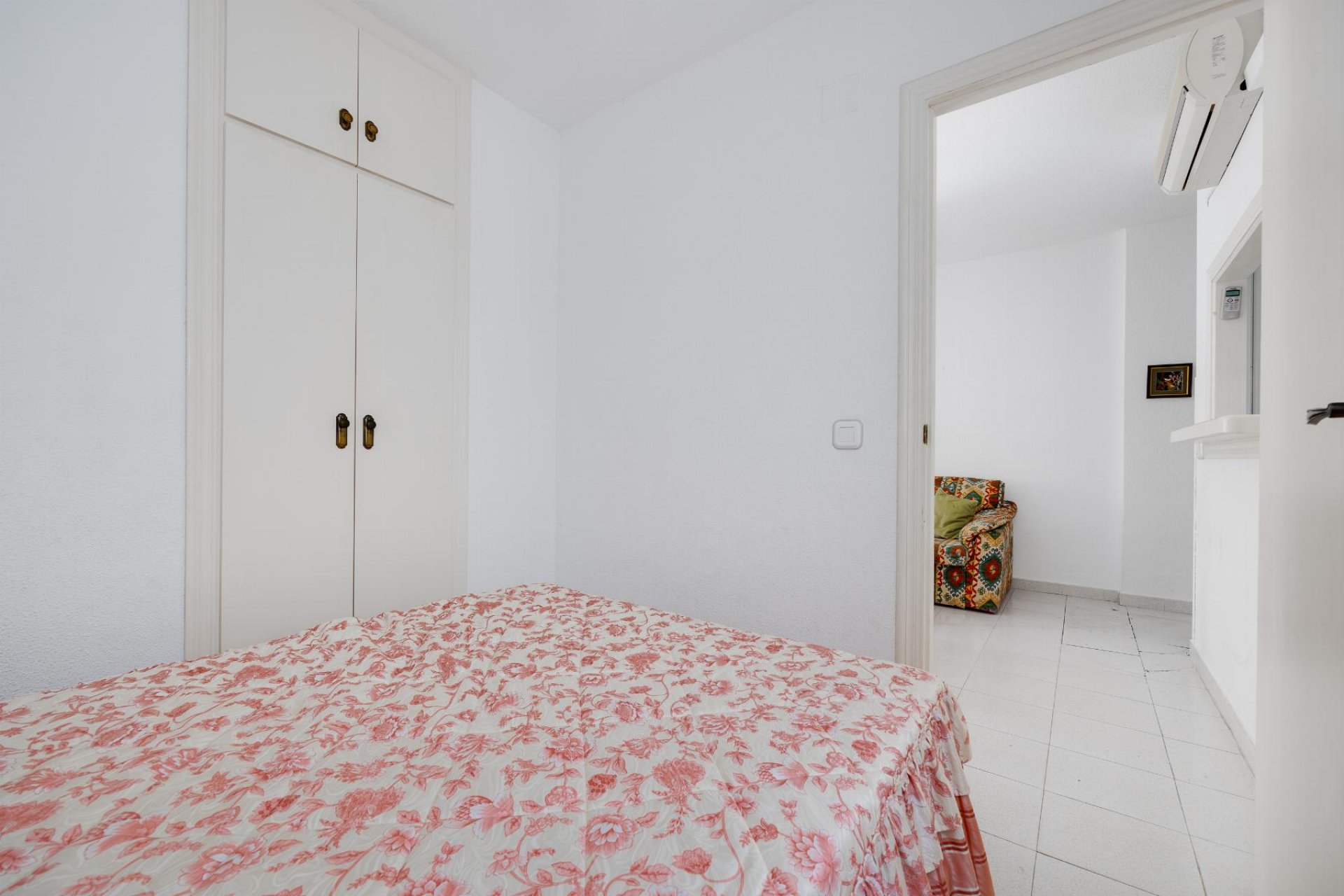 Resale - Apartment / flat - Torrevieja - Playa de los Naufragos