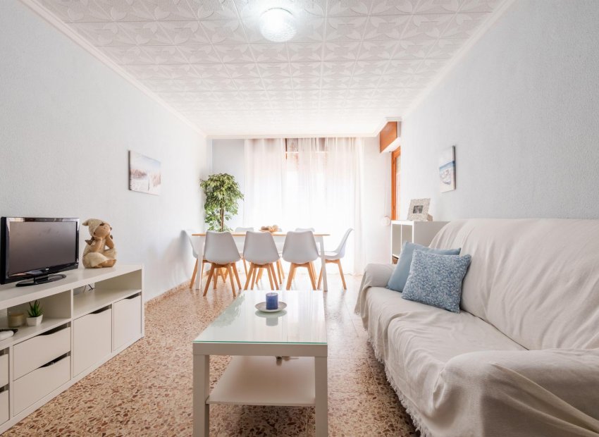 Resale - Apartment / Flat * - Torrevieja - Playa de los Naufragos *