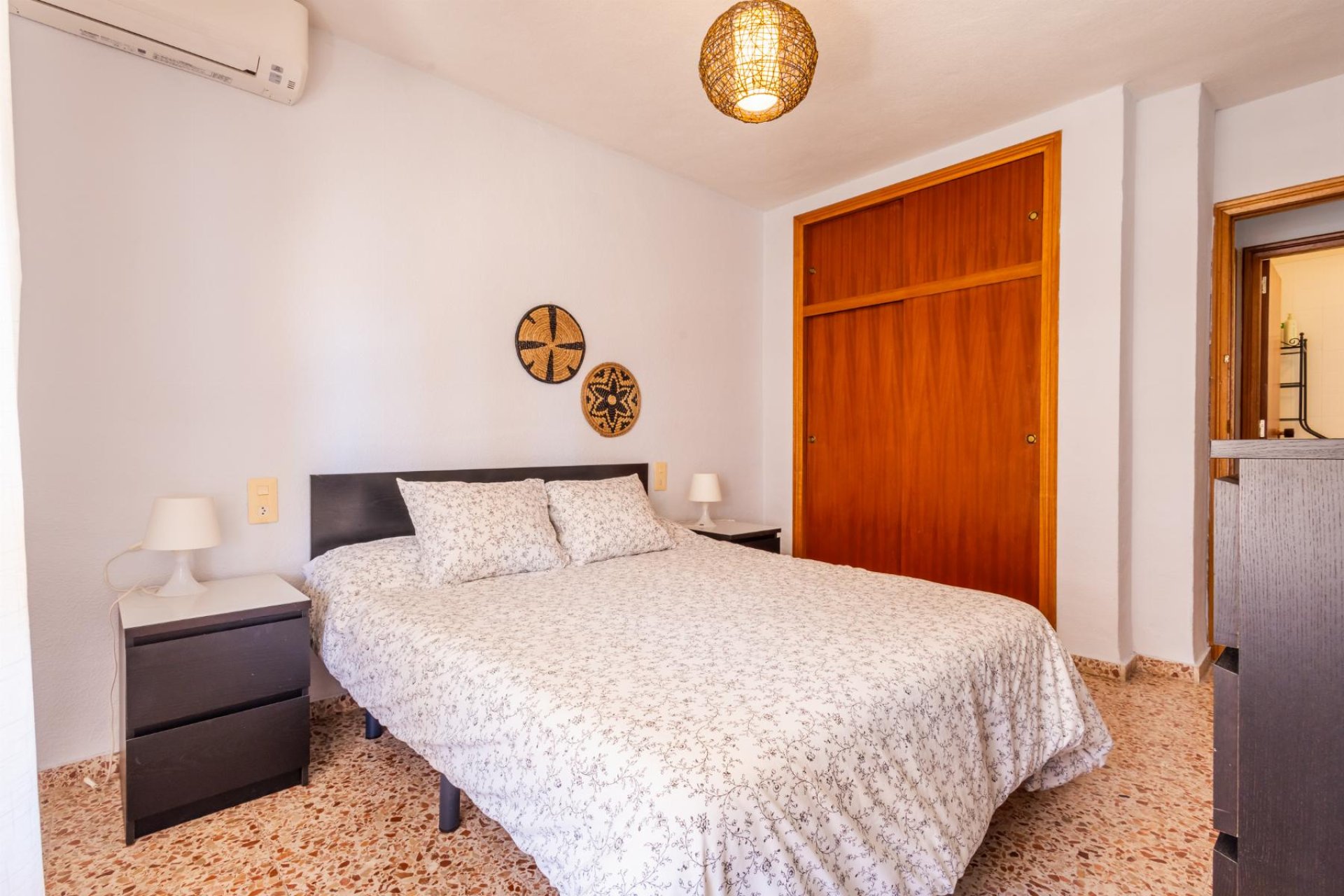 Resale - Apartment / Flat * - Torrevieja - Playa de los Naufragos *