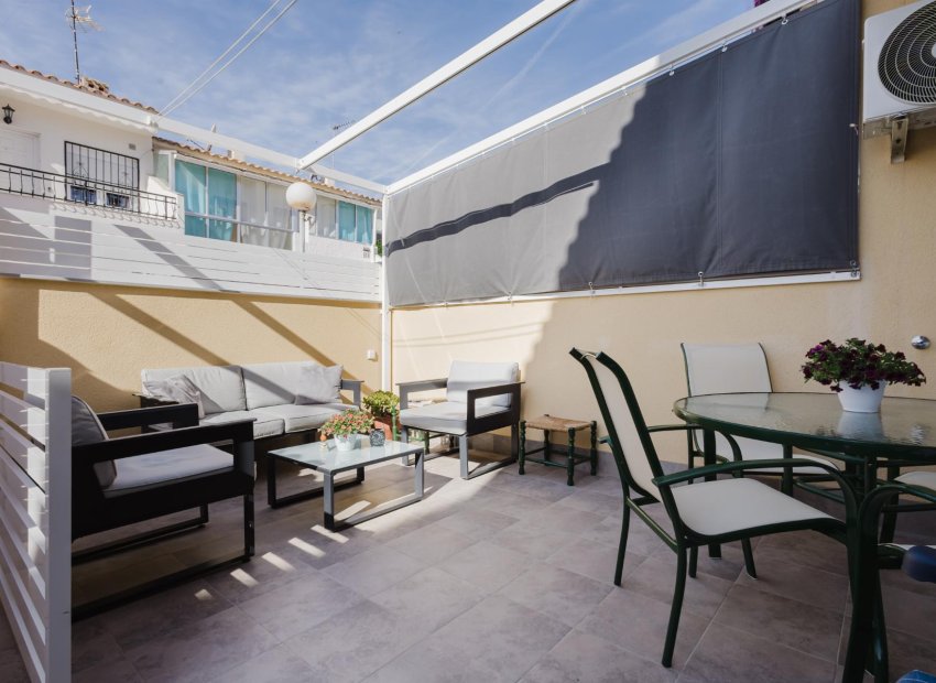 Resale - Apartment / Flat * - Torrevieja - Playa de los Naufragos *