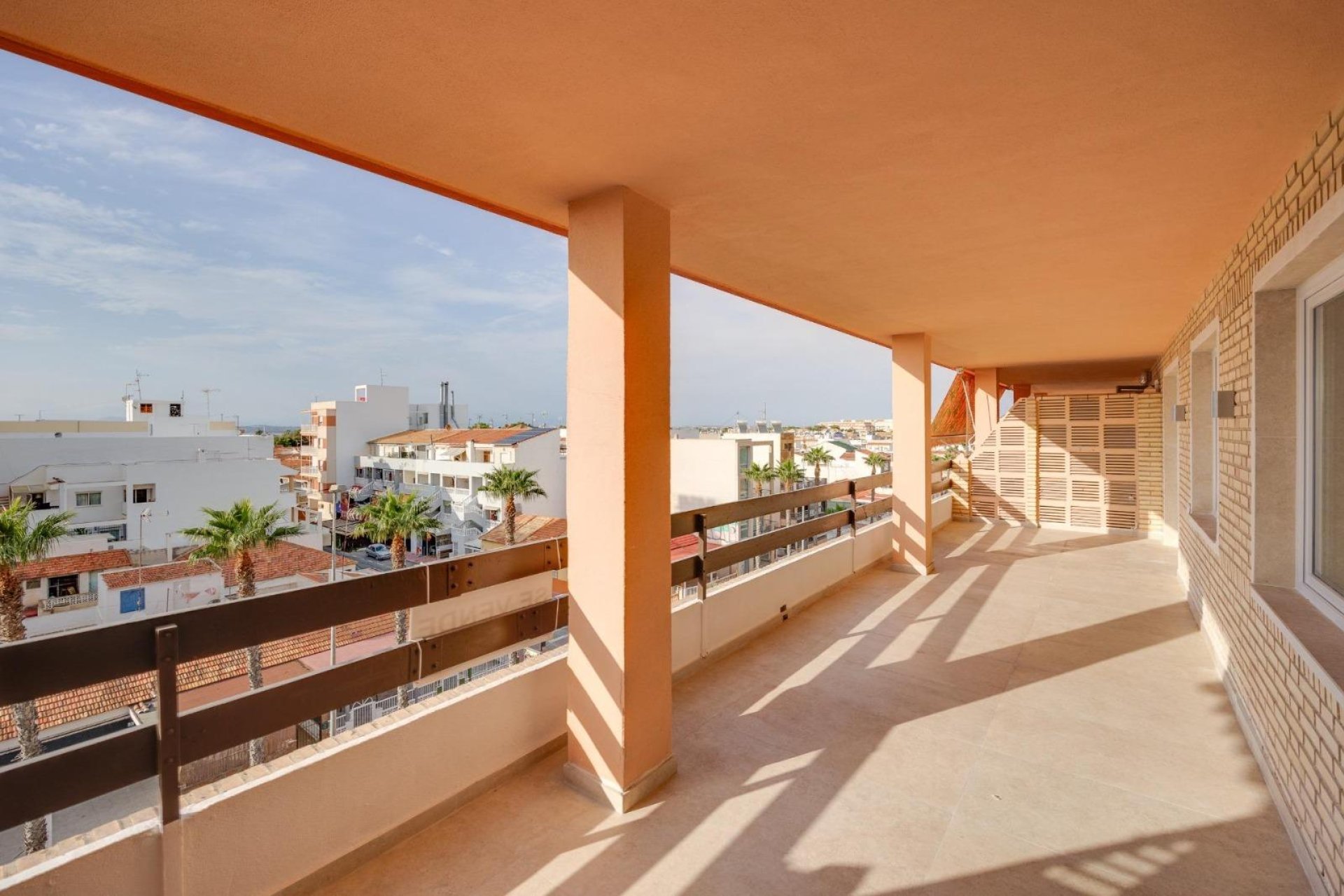 Resale - Apartment / Flat * - Torrevieja - Playa de los Naufragos *