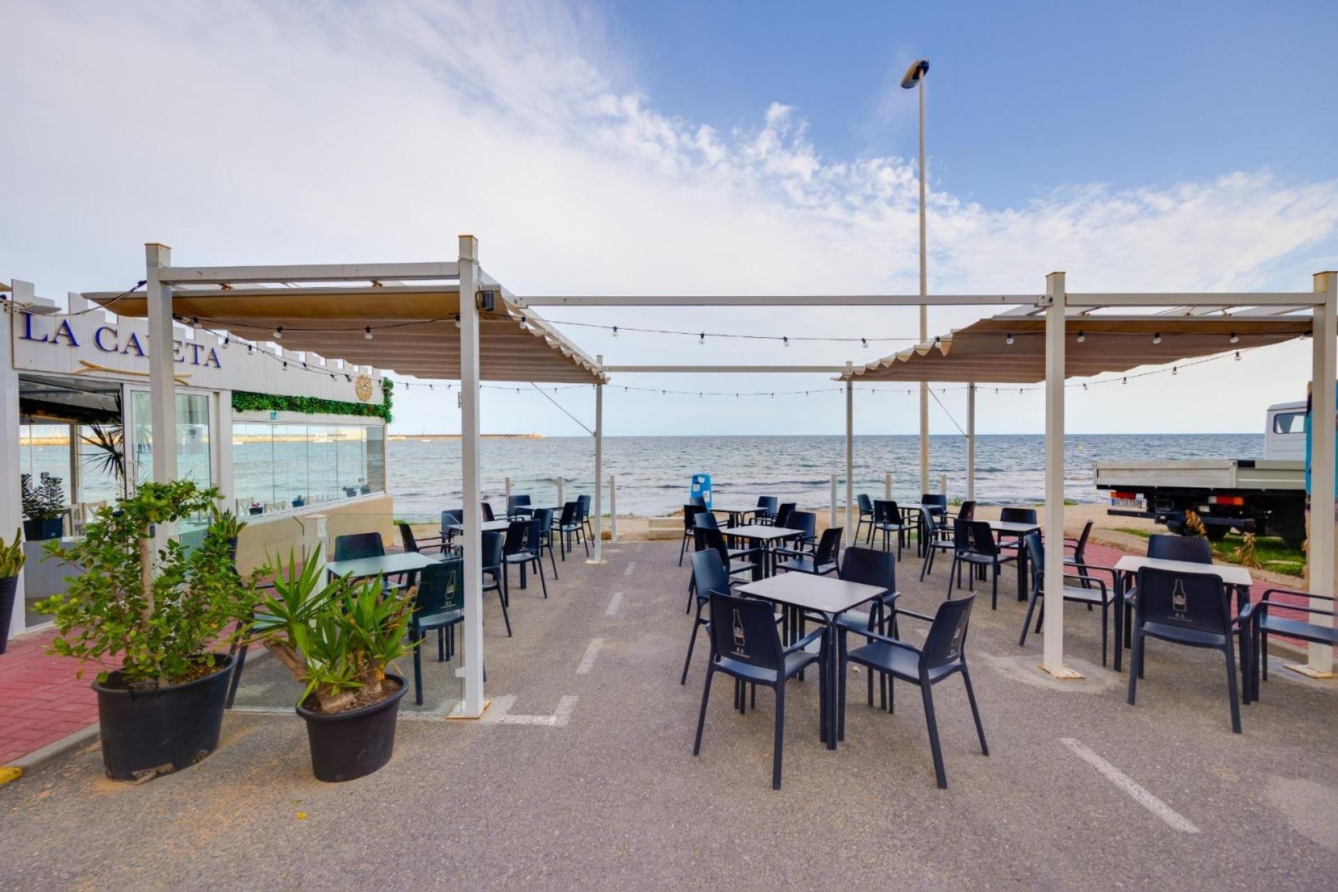 Resale - Apartment / Flat * - Torrevieja - Playa de los Naufragos *