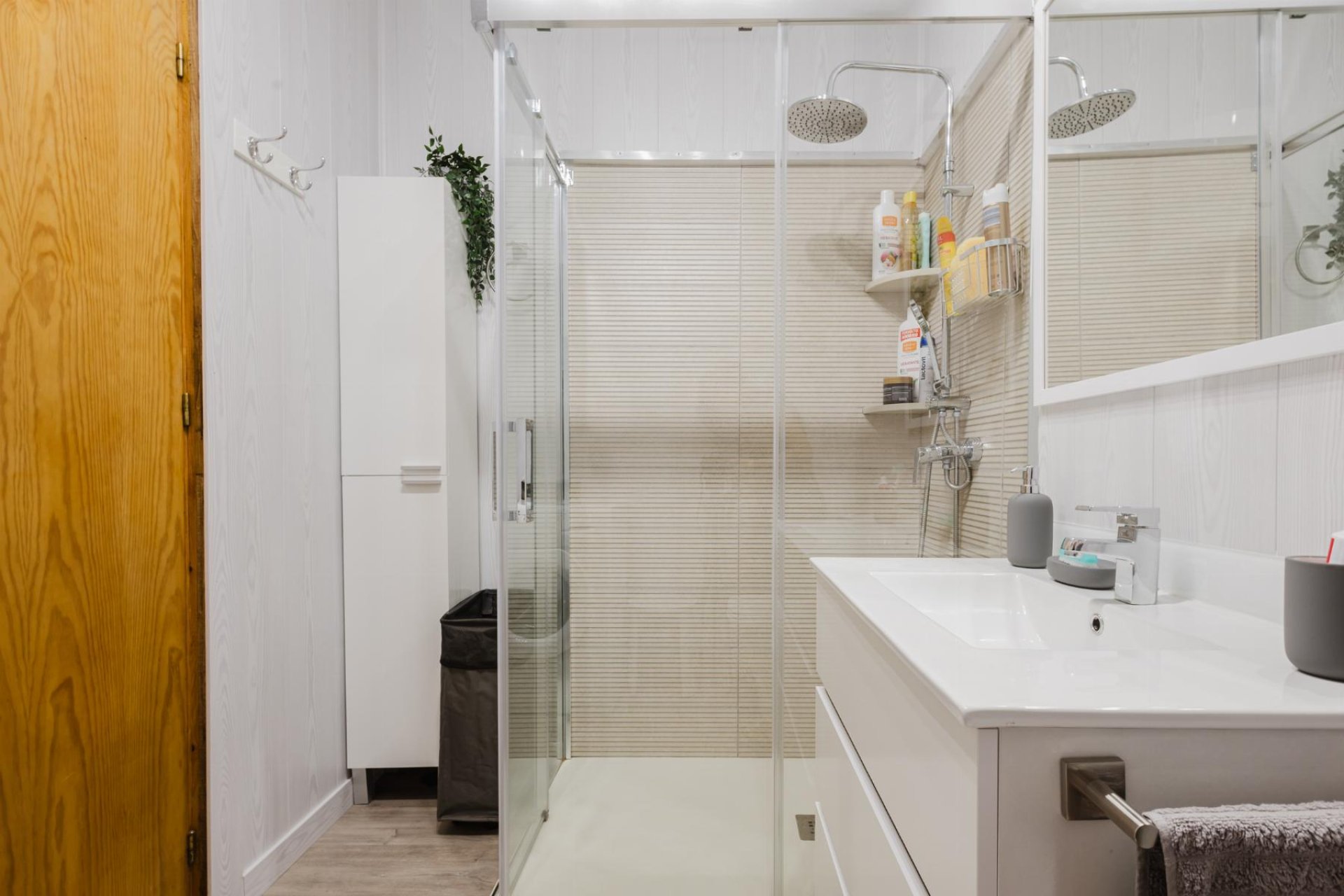 Resale - Apartment / Flat * - Torrevieja * - Playa de los Naufragos *