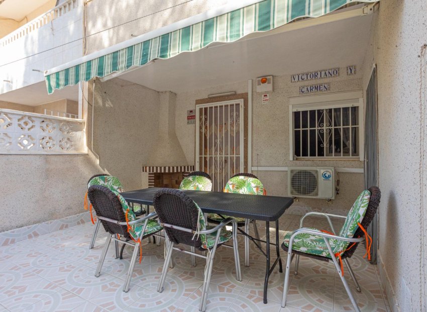 Resale - Apartment / Flat * - Torrevieja * - Playa de los Naufragos *
