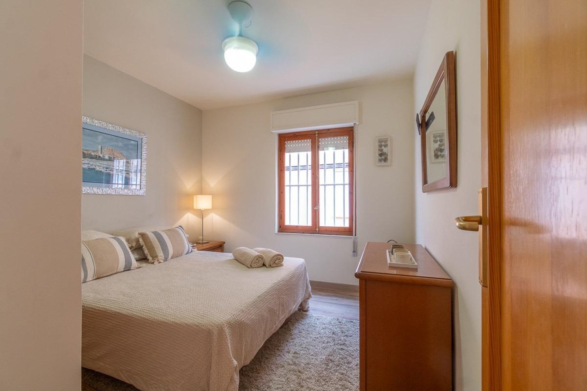 Resale - Apartment / Flat * - Torrevieja * - Playa de los Naufragos *