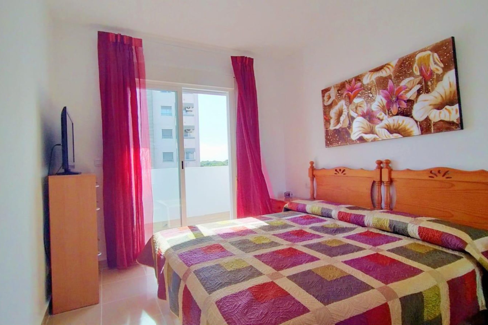 Resale - Apartment / Flat * - Torrevieja * - Playa de los Naufragos *