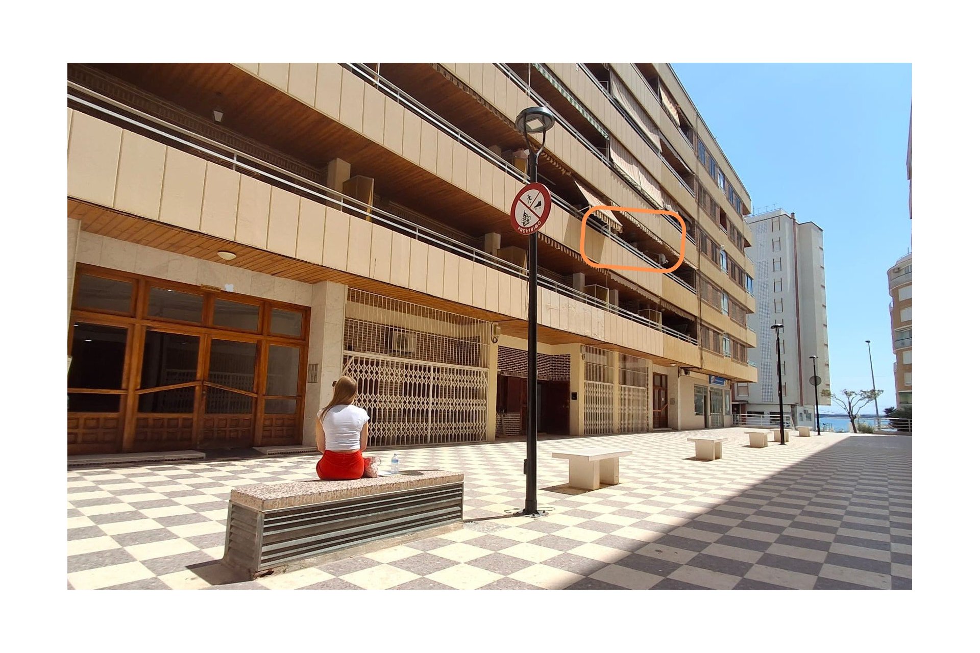 Resale - Apartment / Flat * - Torrevieja * - Playa del Acequión *