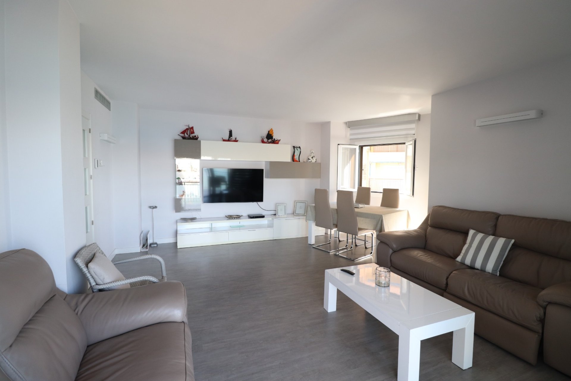 Resale - Apartment / flat - Torrevieja - Playa Del Cura